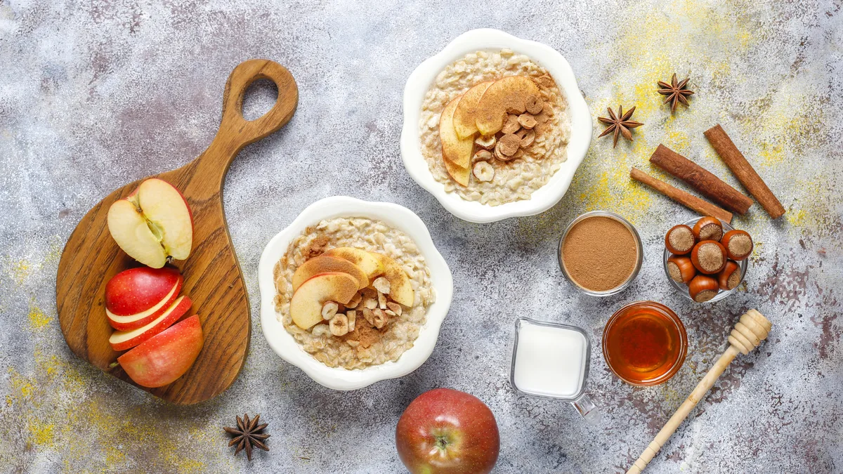 Meriendas que controlan el hambre: qué comer entre comidas (y por qué funciona)