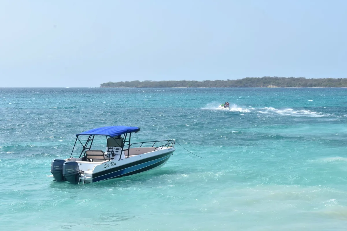 Cartagena Colombia Rosario Islands coral reef turquoise water boat