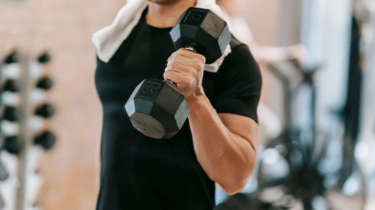 Ejercicios de espalda para hombres de 50: guía basada en evidencia