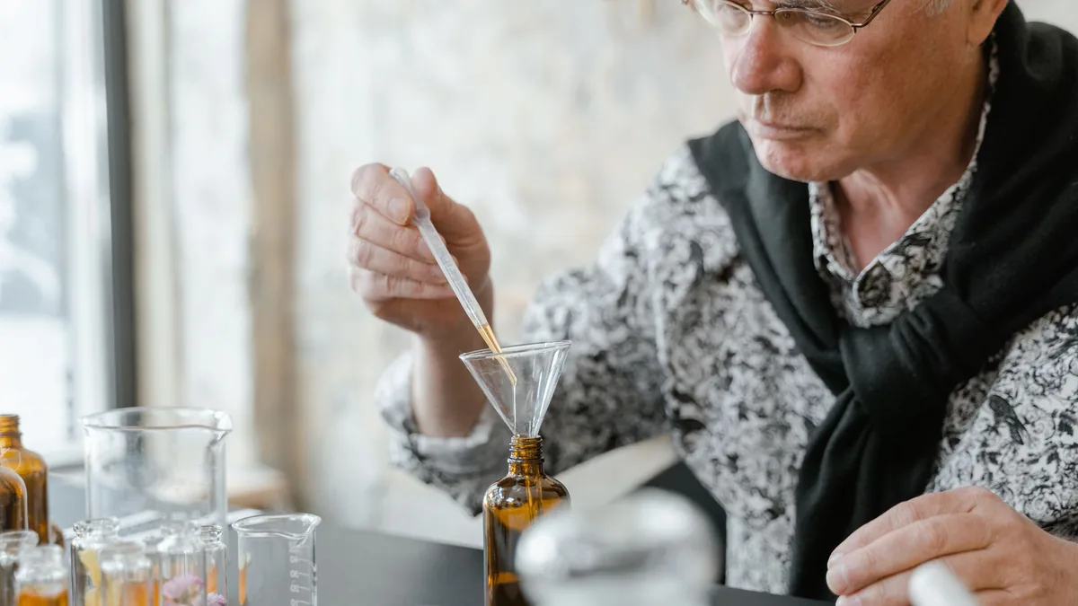 Cómo elegir tu perfume según la ocasión y el clima