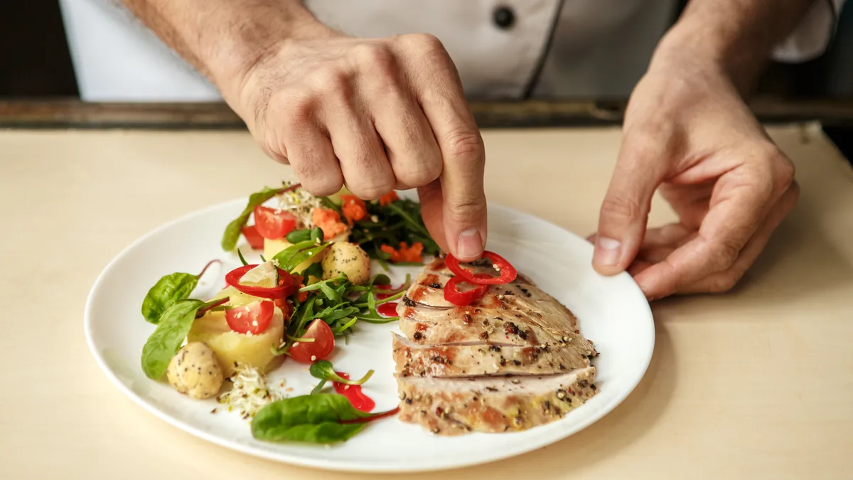 Cómo armar un plato de cena proteico sin complicarte
