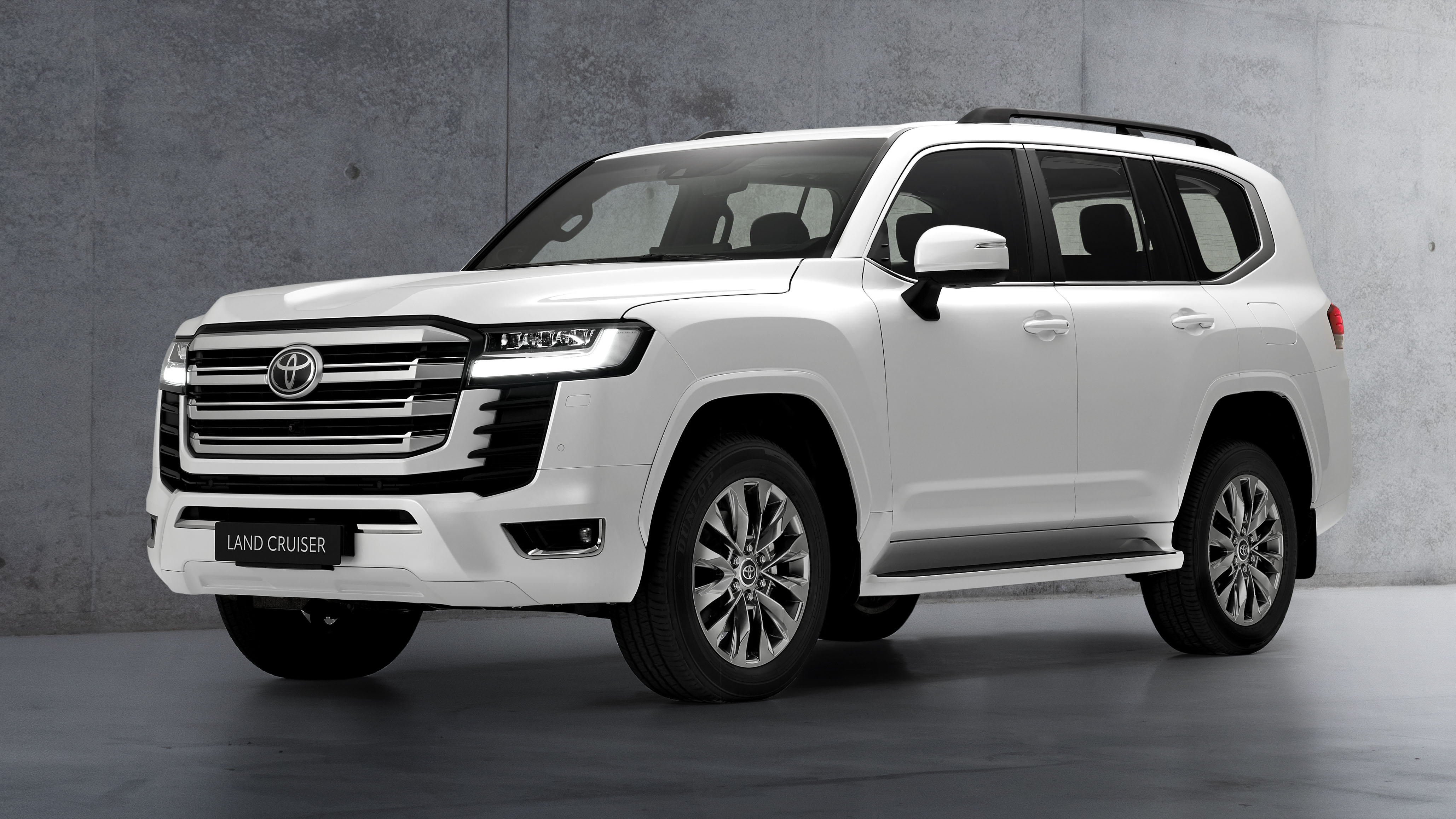 LAND CRUISER