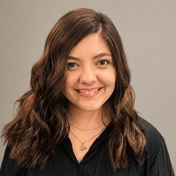 Dr. med. univ. Mag. a. Julia Komac