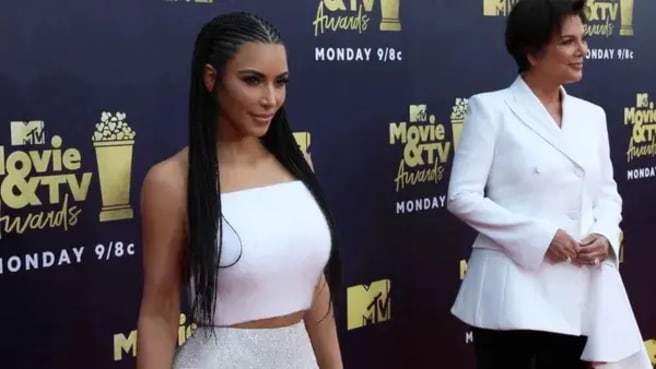 Kim Kardashian & Kris Jenner at the MTV Awards.