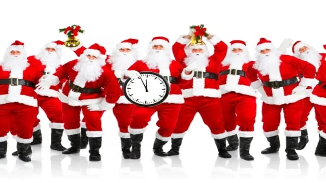 A funny image of many Santa Clauses people.