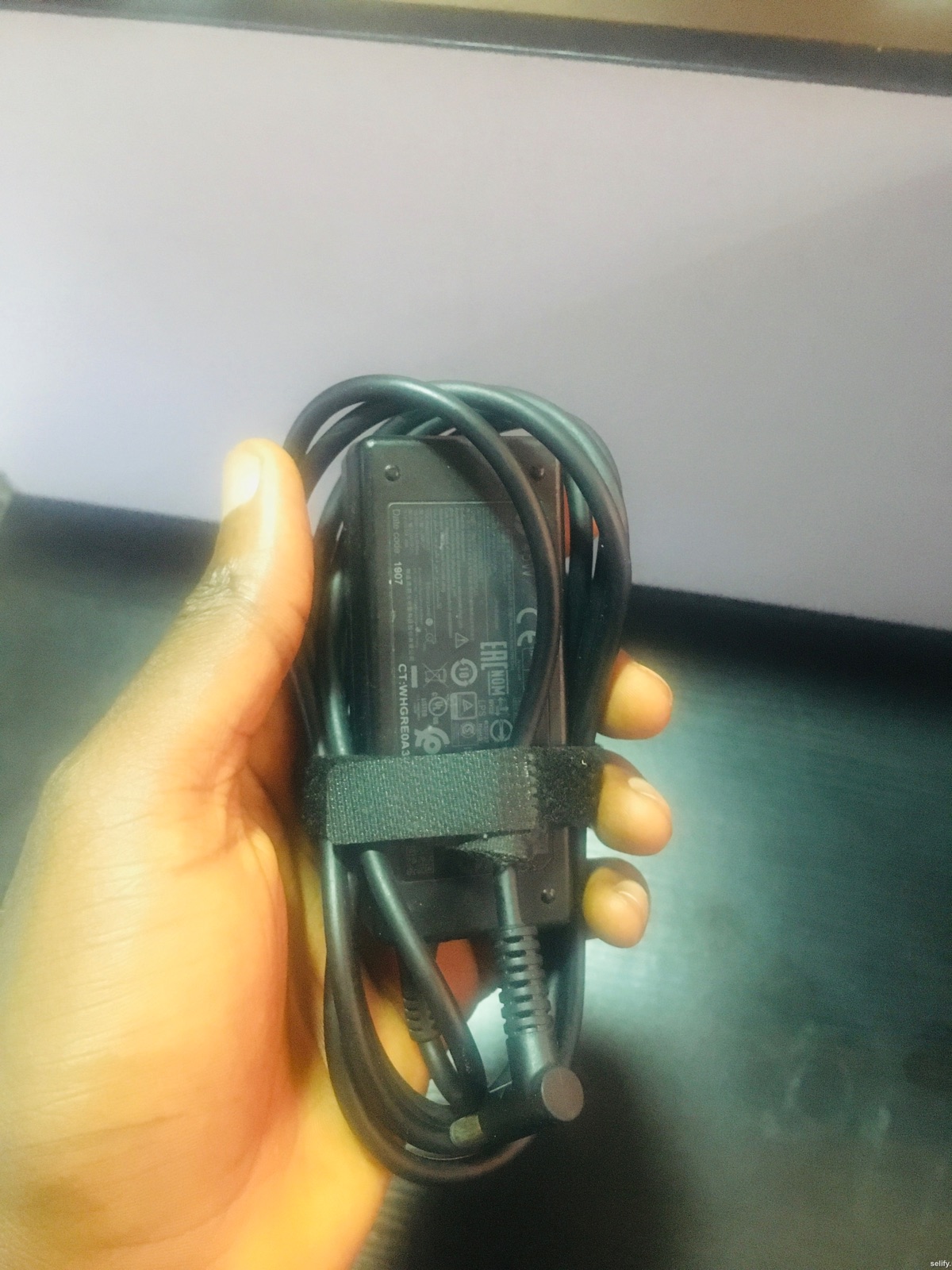Direct follow come UK USED Laptop charger available for sale - image 1