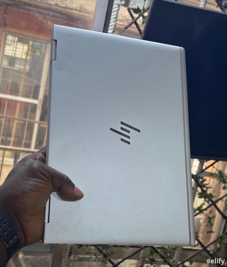 Direct UK used Hp laptop in Ikeja for sale  thumbnail 3
