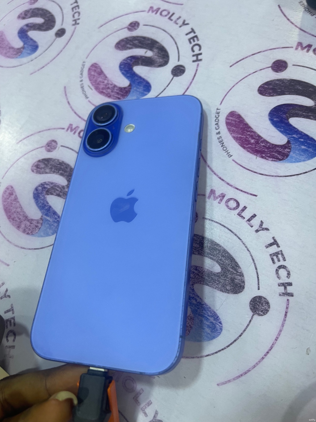 Iphone 16 thumbnail 3