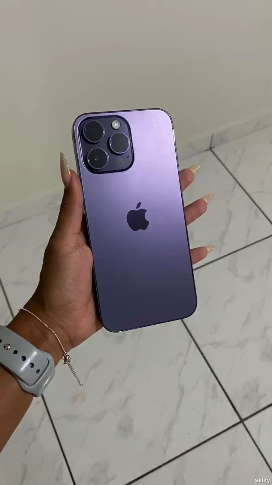 iPhone 14 pro thumbnail 2