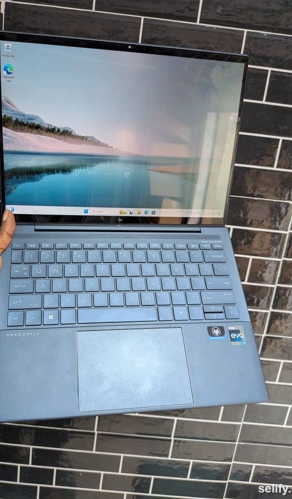 HP Elite Dragonfly G3 | Core i7 (12th Gen) | 16GB RAM | 512GB SSD | Grade A UK Used