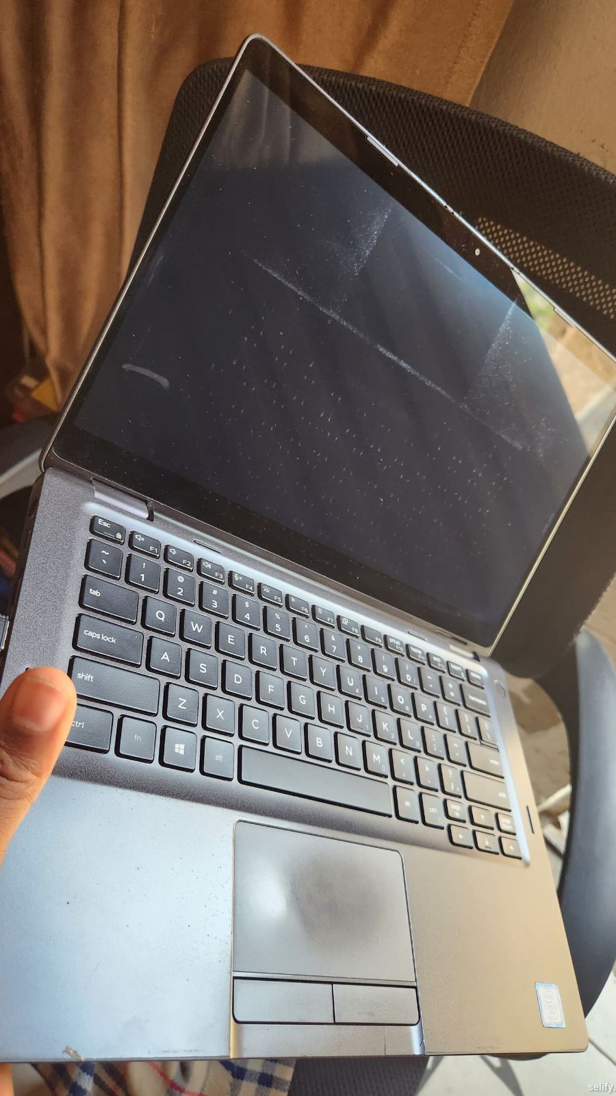 Dell Latitude 5300 2-in-1 (2019 Model) thumbnail 2