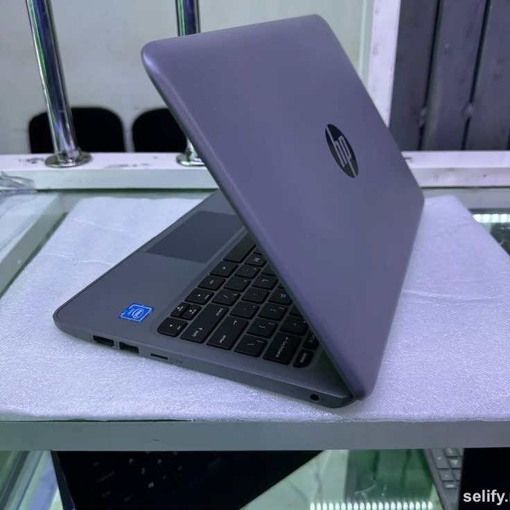 Direct UK HP Stream 11 Laptop thumbnail 3