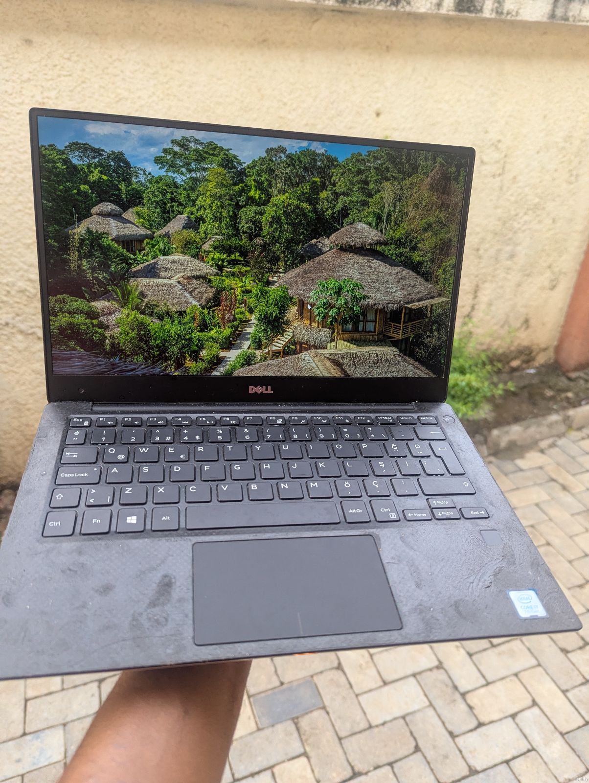 Dell XPS 13 London Used – Core i7, 8GB RAM, 256GB SSD thumbnail 3