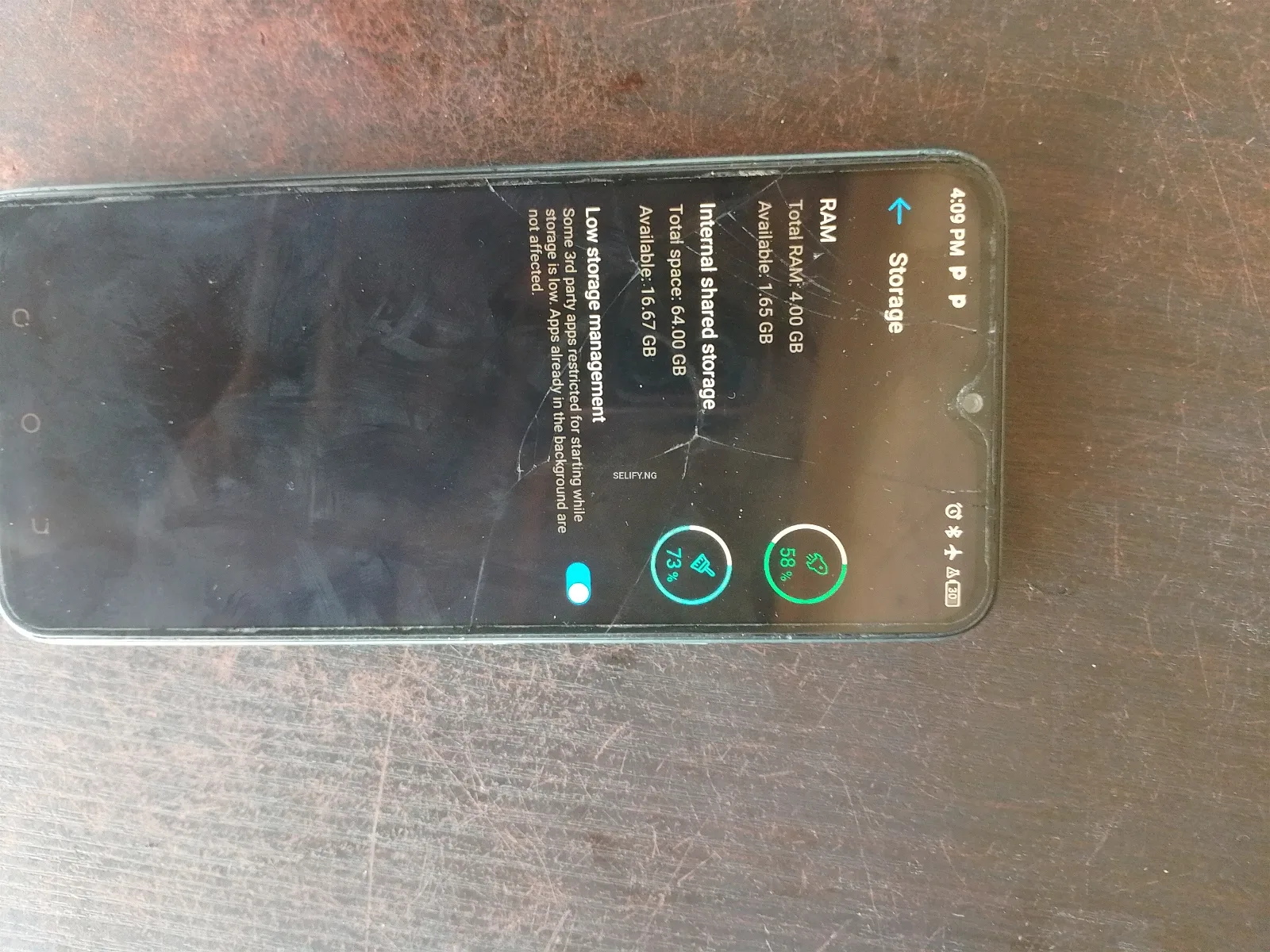 Spark Series London Used iPhone XR 64GB - Original Charger & Accessories thumbnail 4