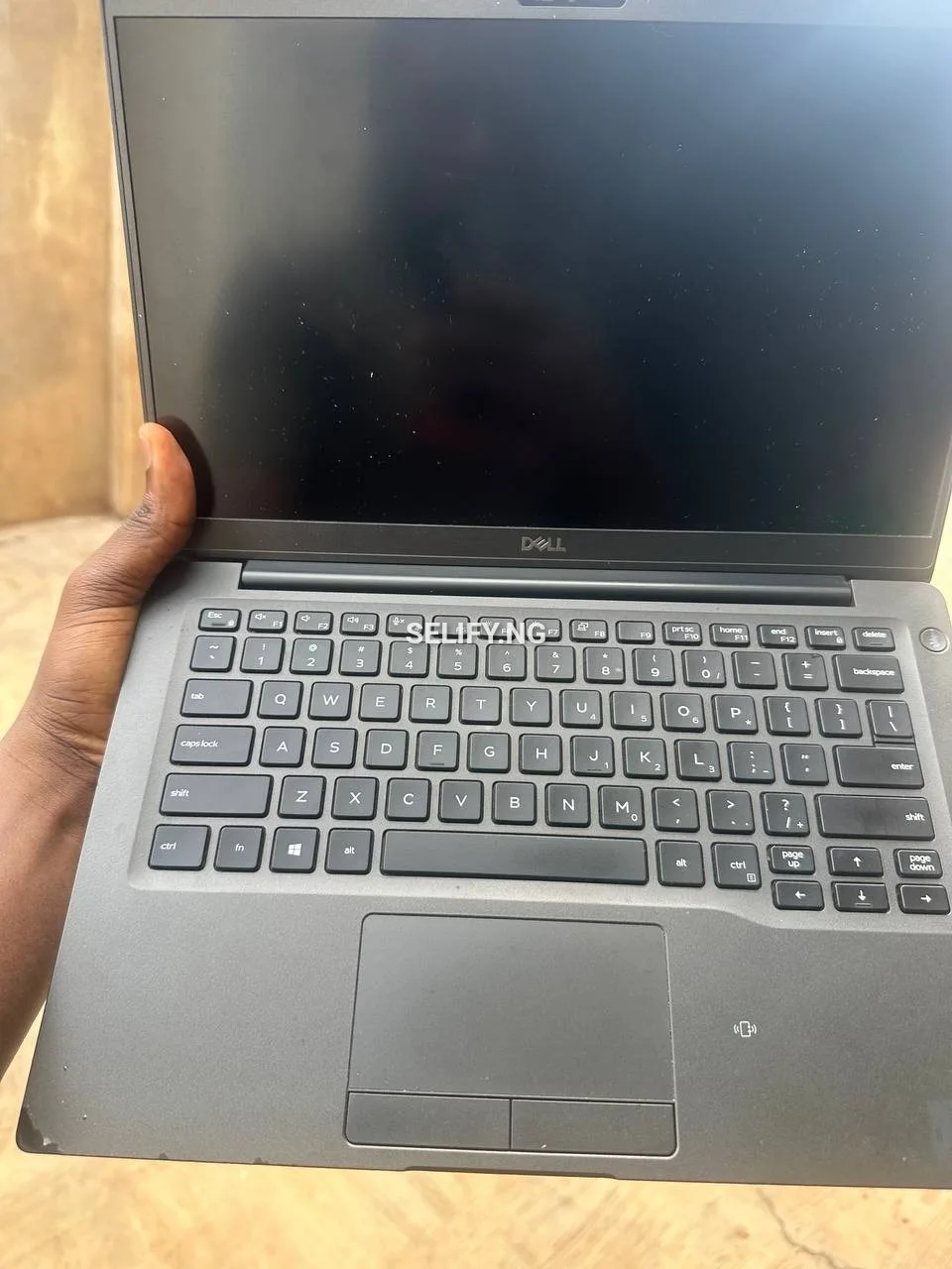 Dell Latitude 7400 | Intel Core i7-8665U | 16GB RAM | 256GB SSD | Windows 11 Pro