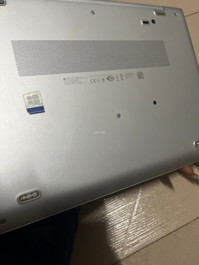 HP EliteBook 840 G8 (i5 8th Gen, 8GB RAM, 256GB SSD) – London Used, Premium Condition thumbnail 3