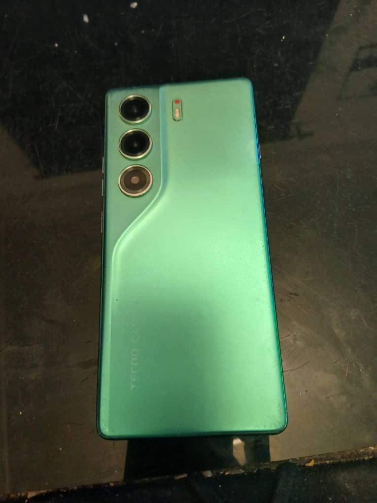 Tecno Camon 40 thumbnail 2
