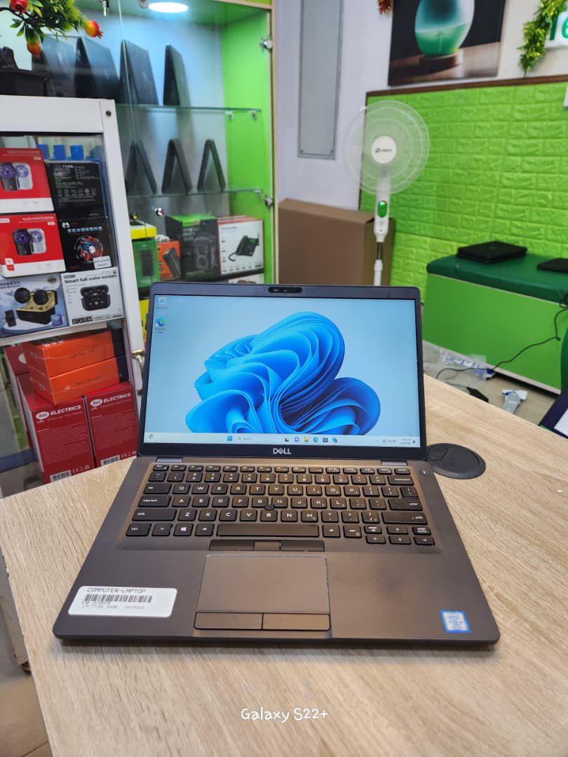 London Used Dell Latitude 5400 (Grade A, Original Charger) – Premium Business Laptop