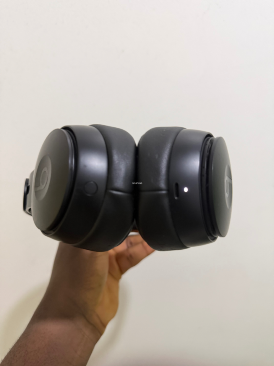 London Used Beats Solo Pro Headphones – Original Design, Like New thumbnail 3