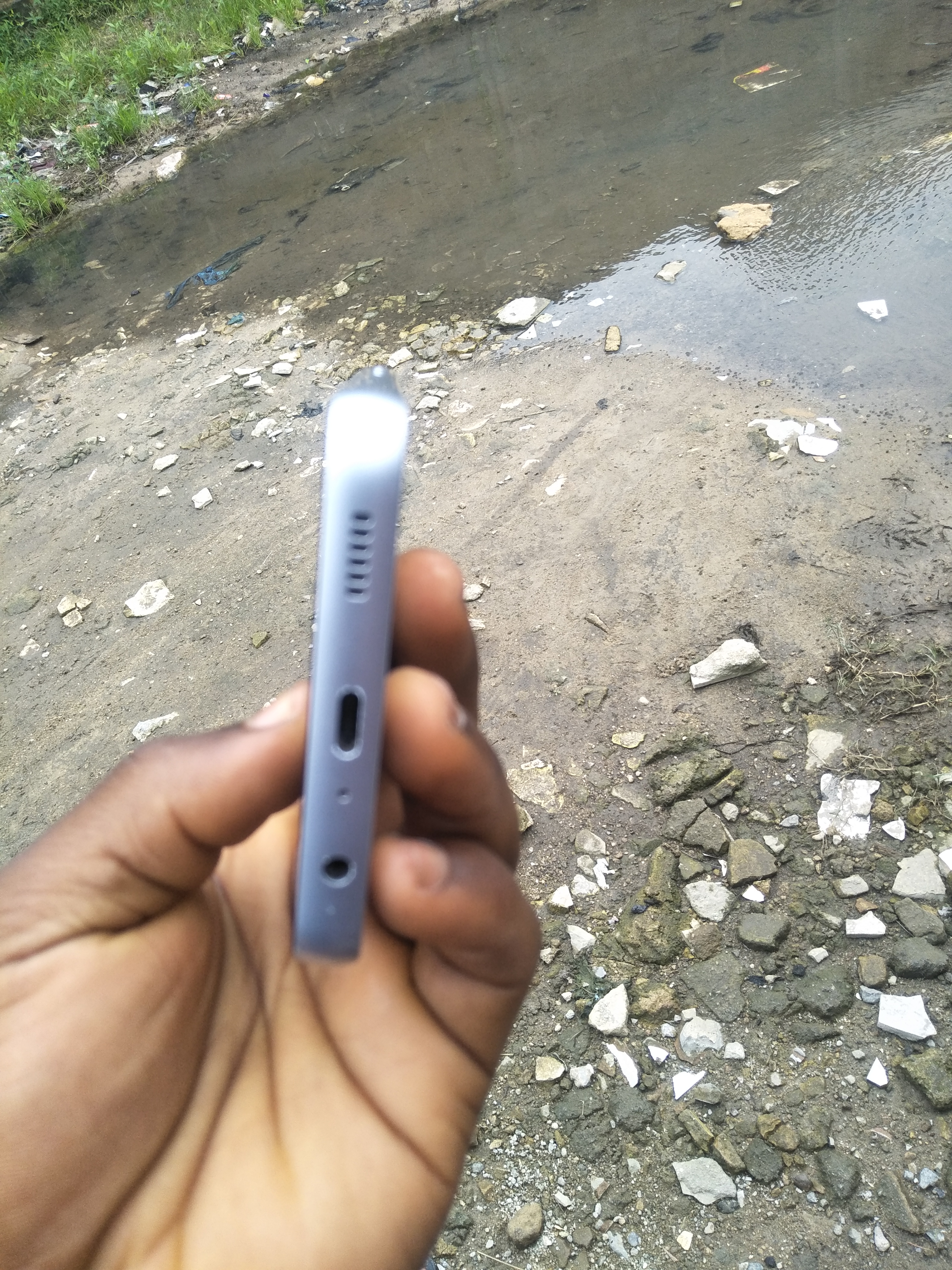 London Used Samsung Galaxy A05 – Original Charger Included thumbnail 6