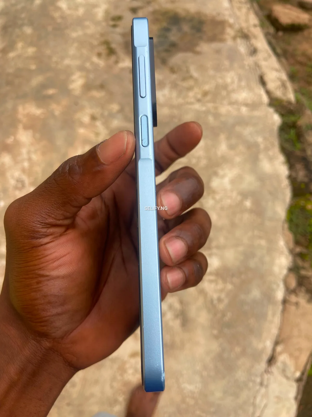 Samsung for sale  thumbnail 3