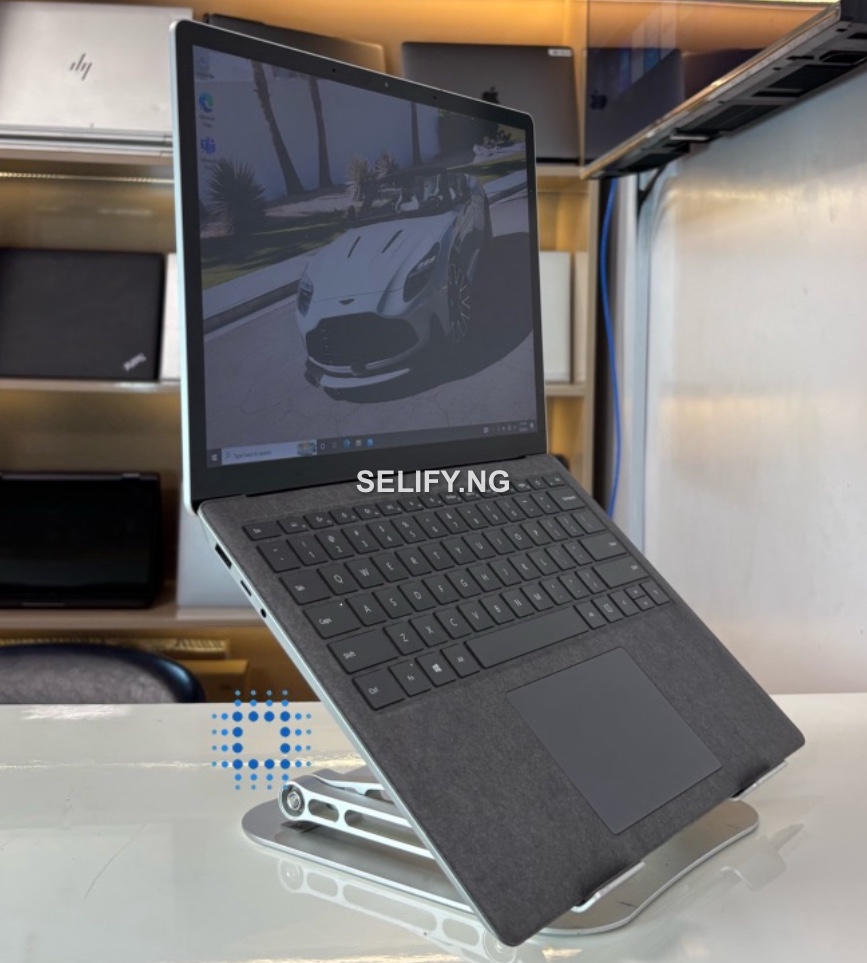 Microsoft Surface Laptop 4 13.5” Touchscreen – Ryzen 5, 8GB RAM, 256GB SSD thumbnail 3