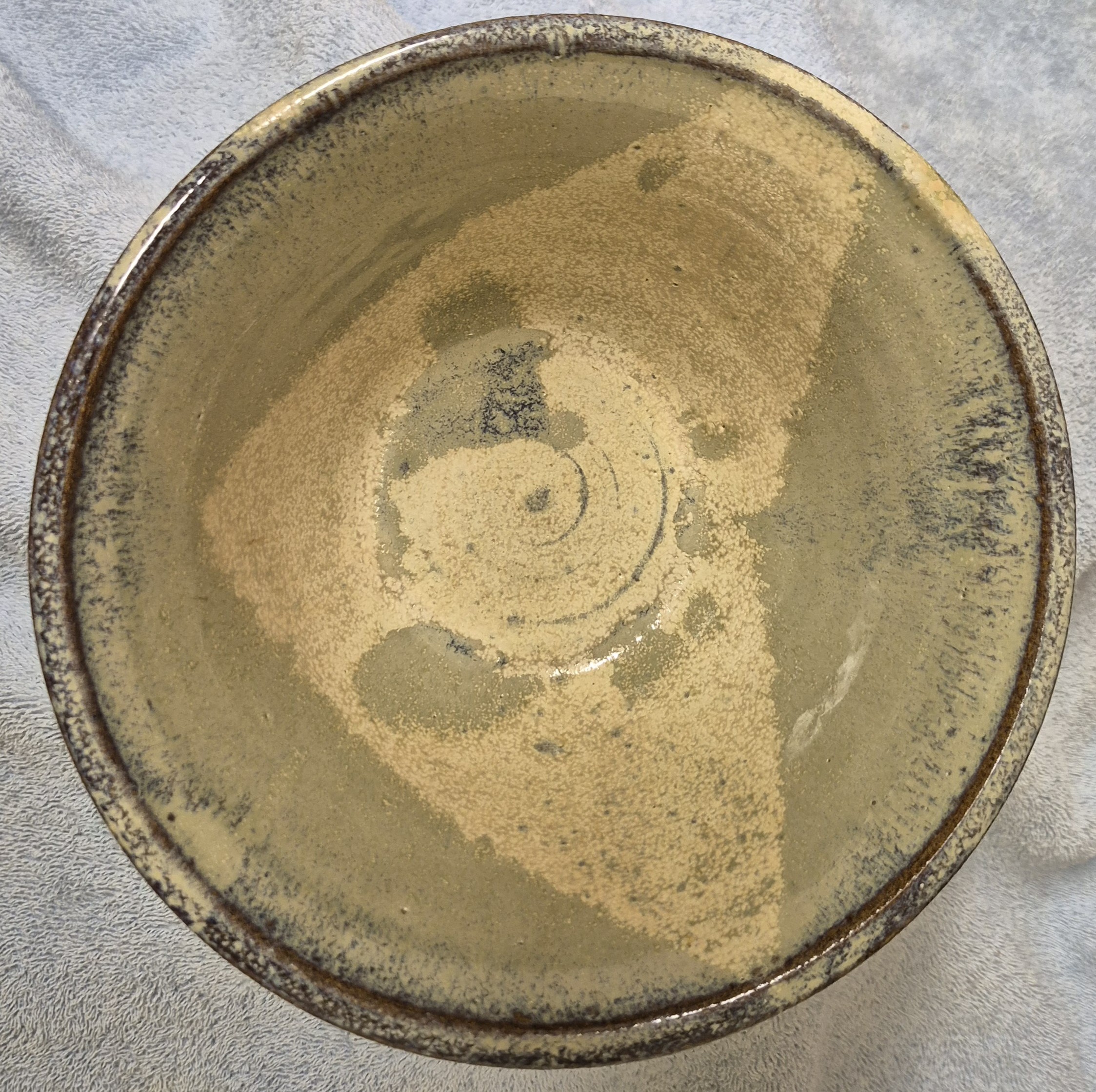 Handcrafted pottery by Estelle Pieters