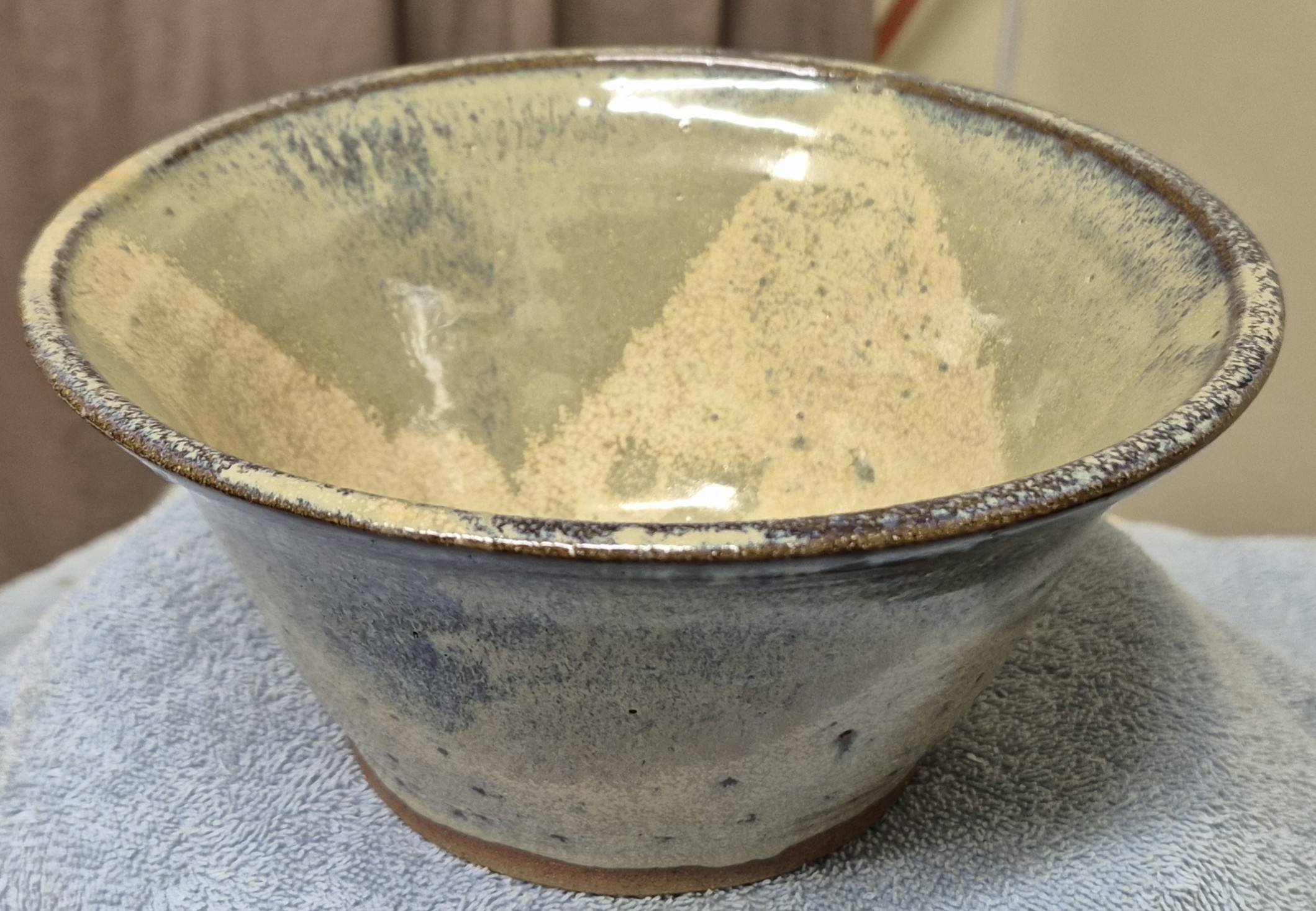 Handcrafted pottery by Estelle Pieters