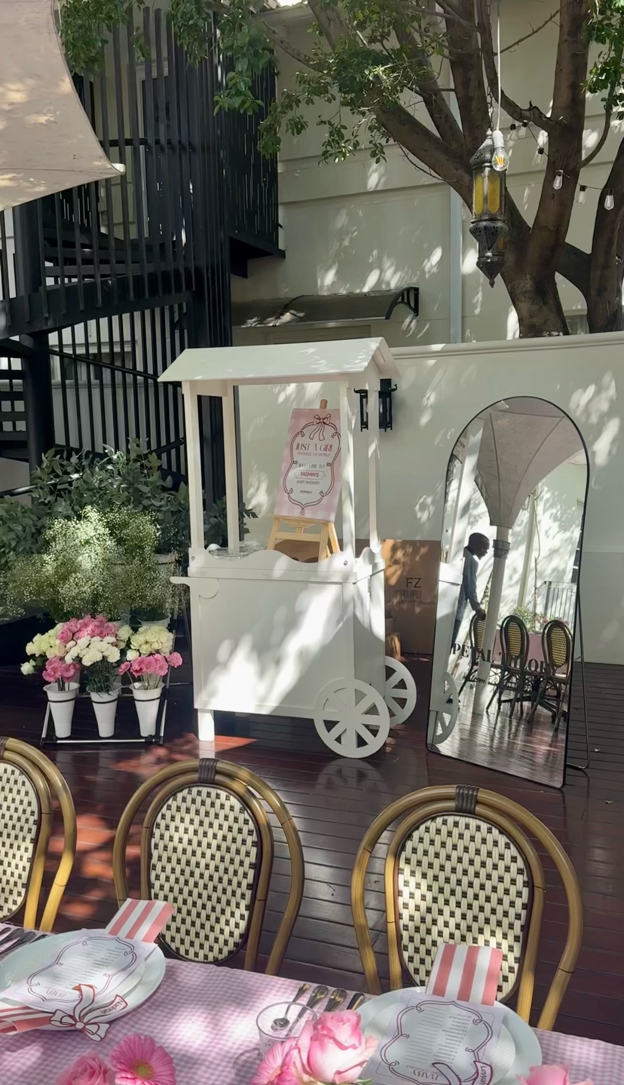 Flower Bar Setup 1