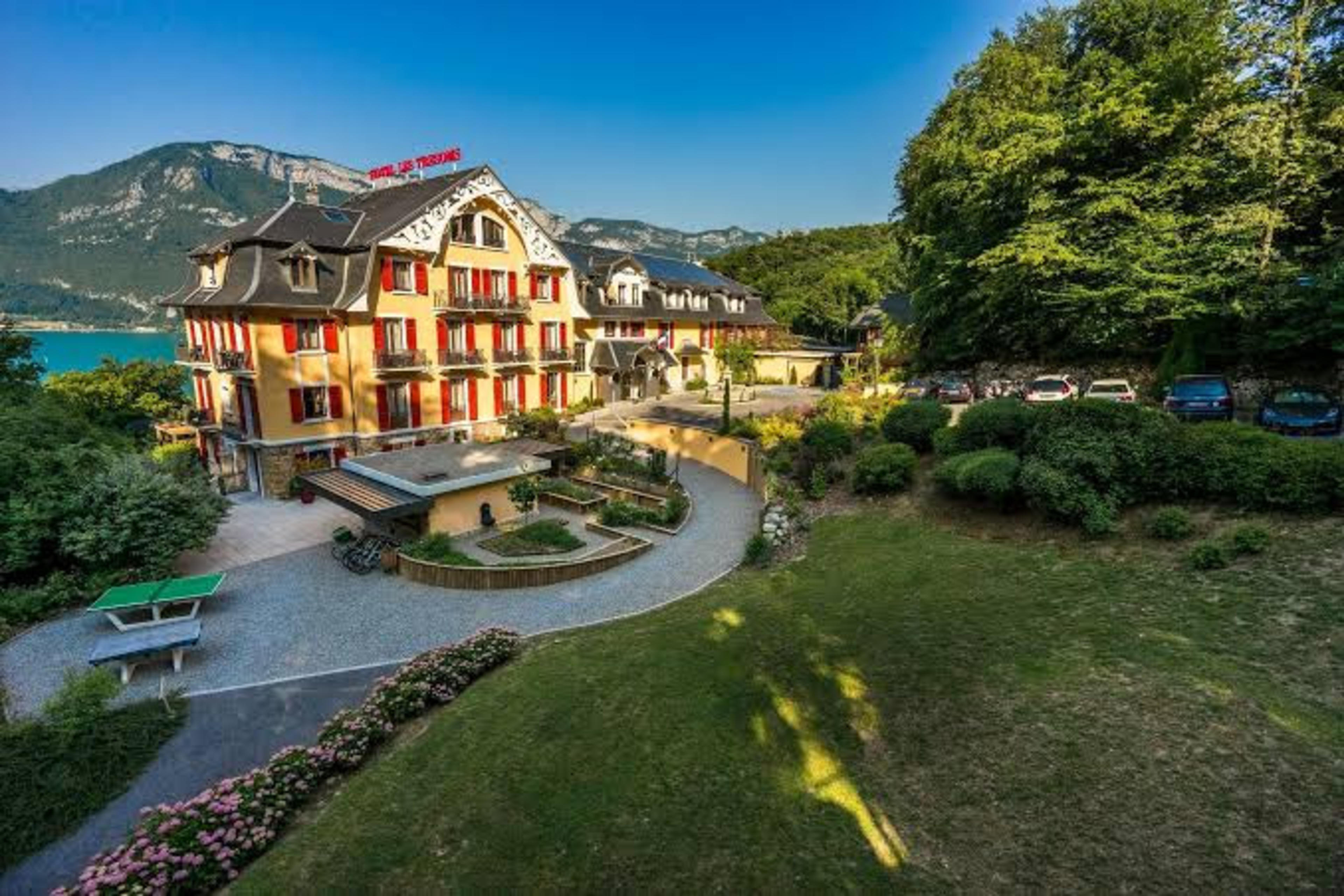 Les Trésoms Lake and Spa Resort