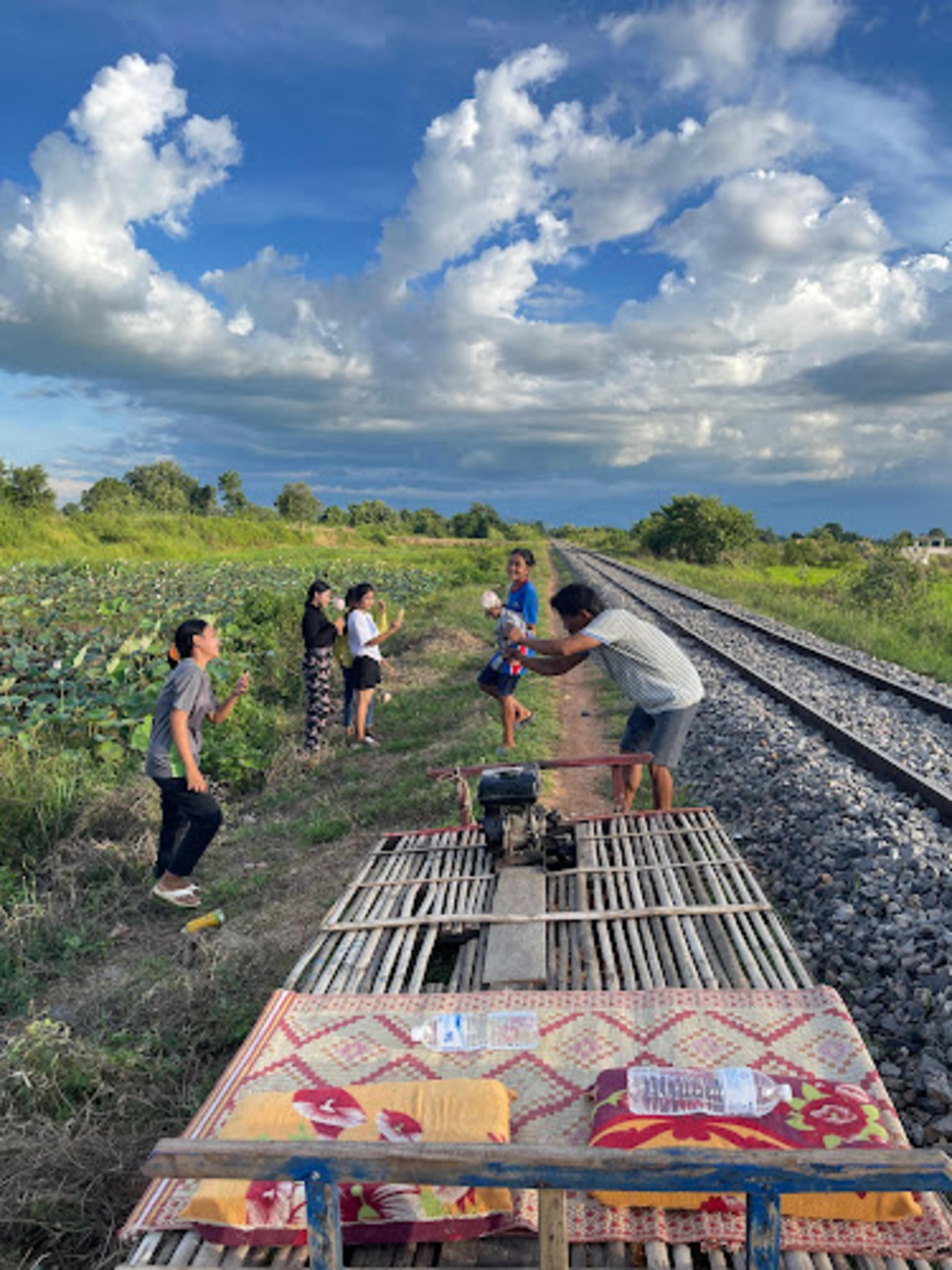 Bamboo Train Ou Srauo Laou