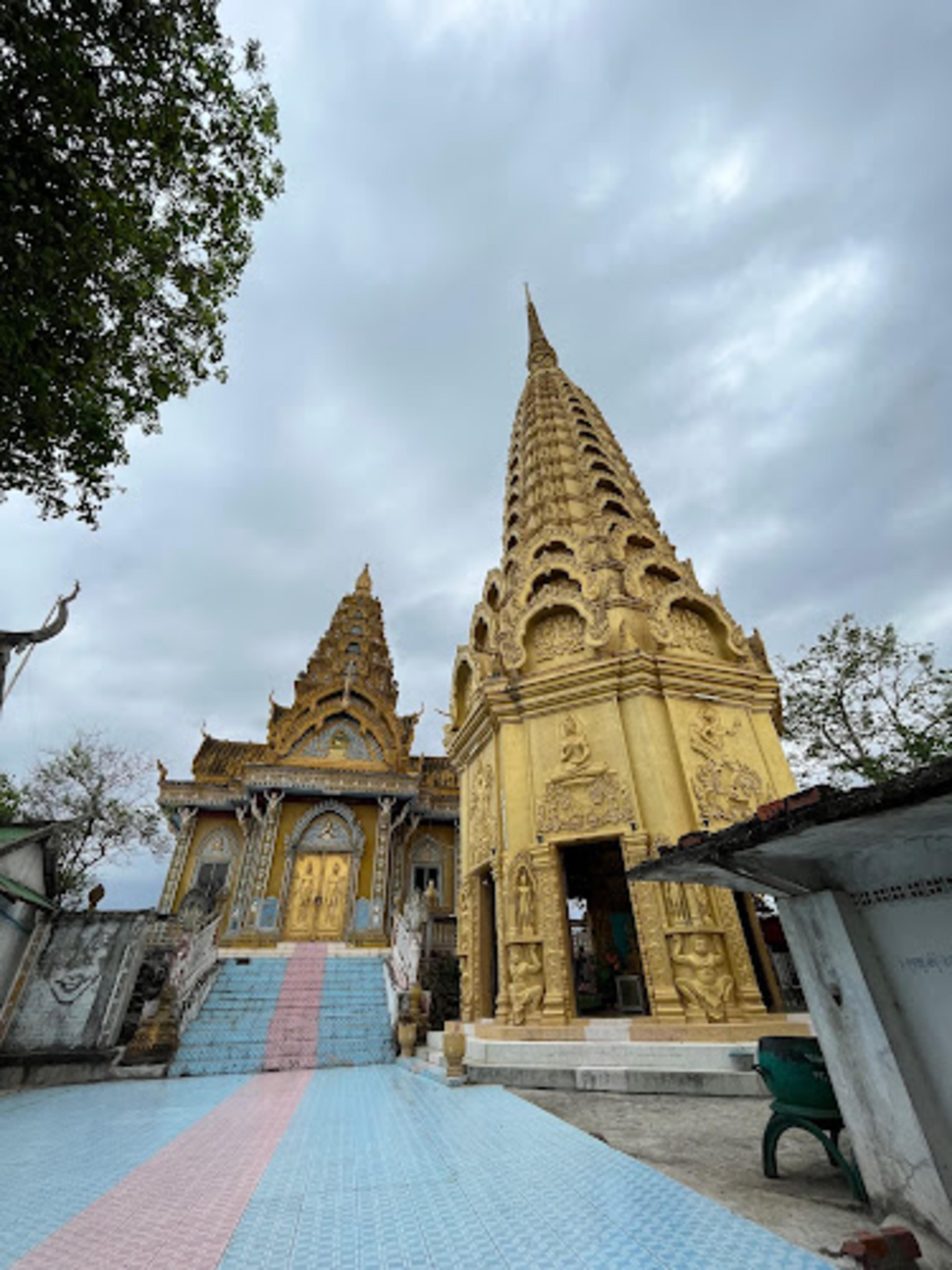 Battambang Tuk Tuk Buddy//Homestay