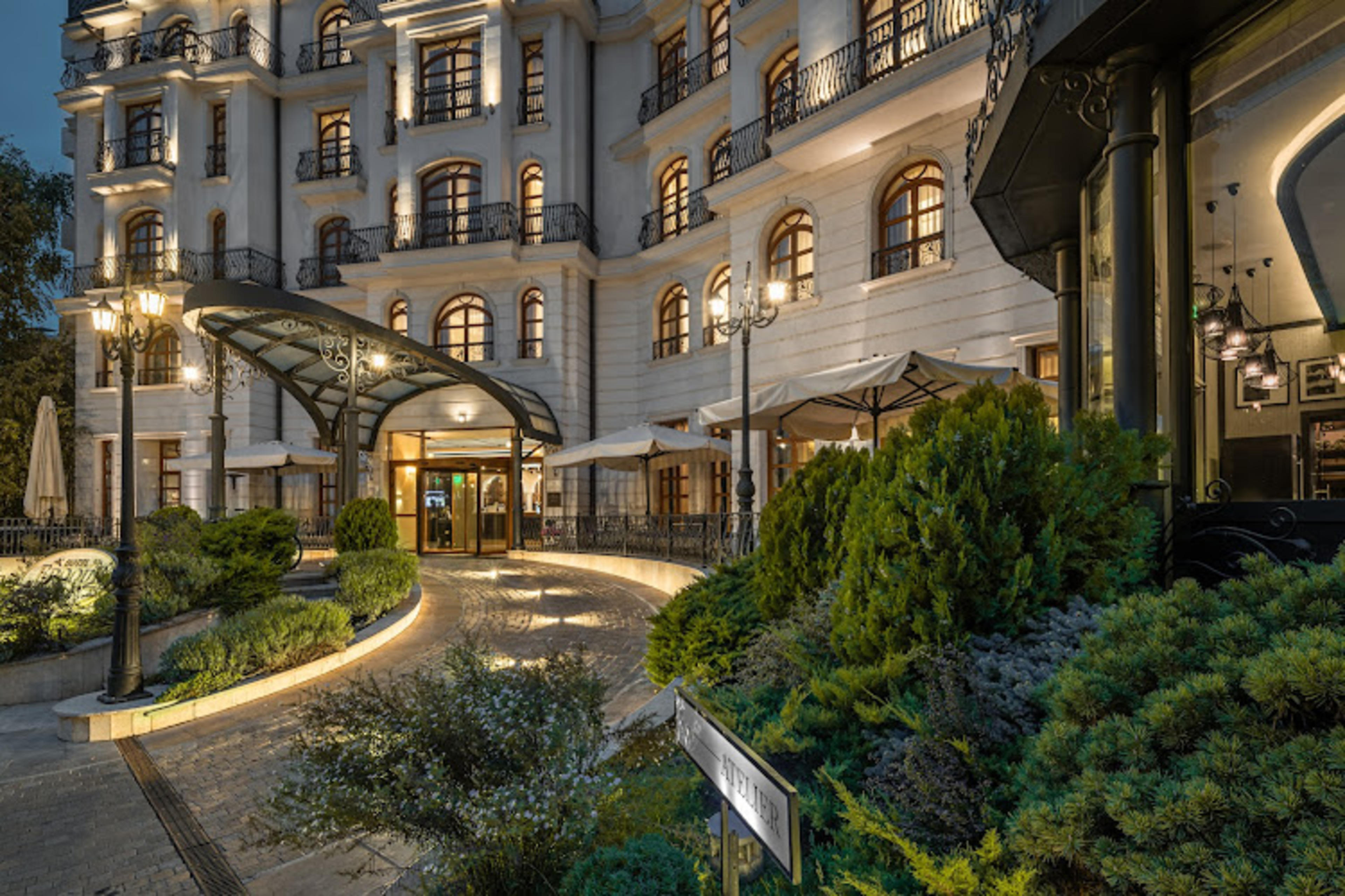 Epoque Hotel