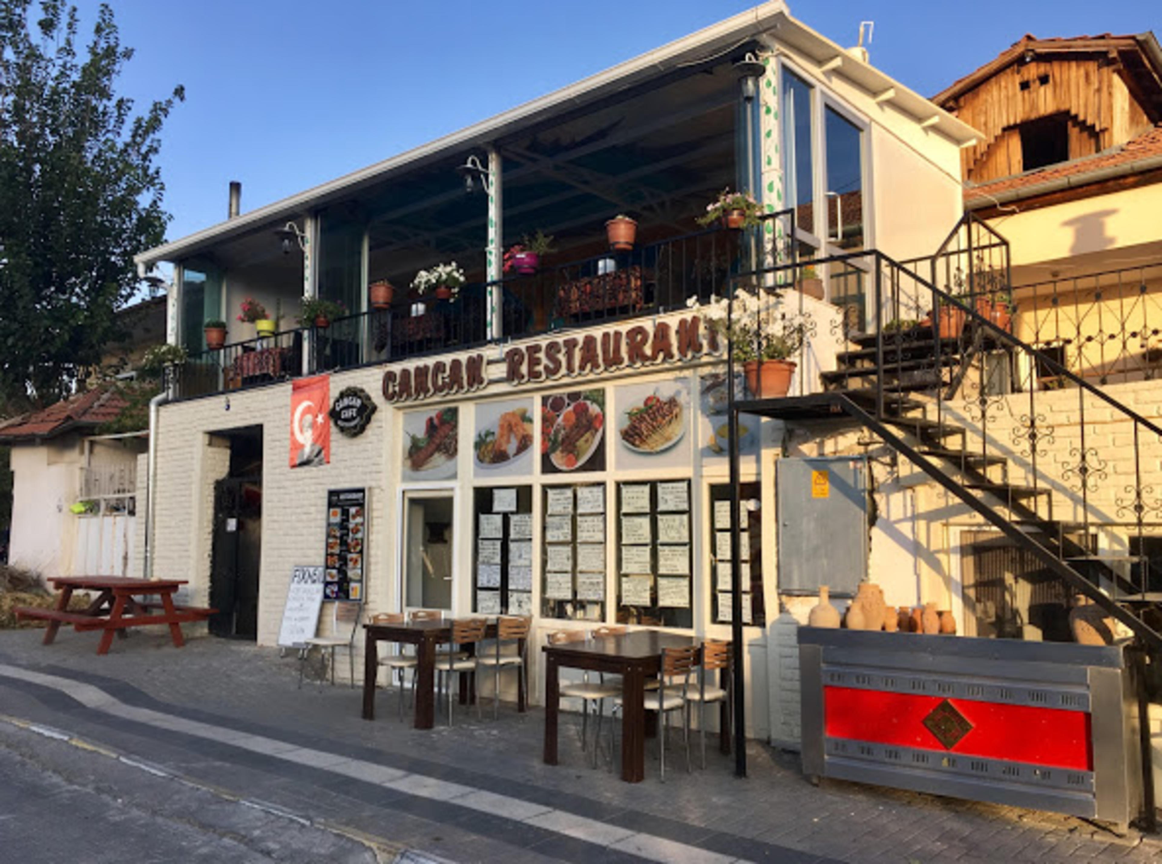 CANCAN Cafe and Restaurant