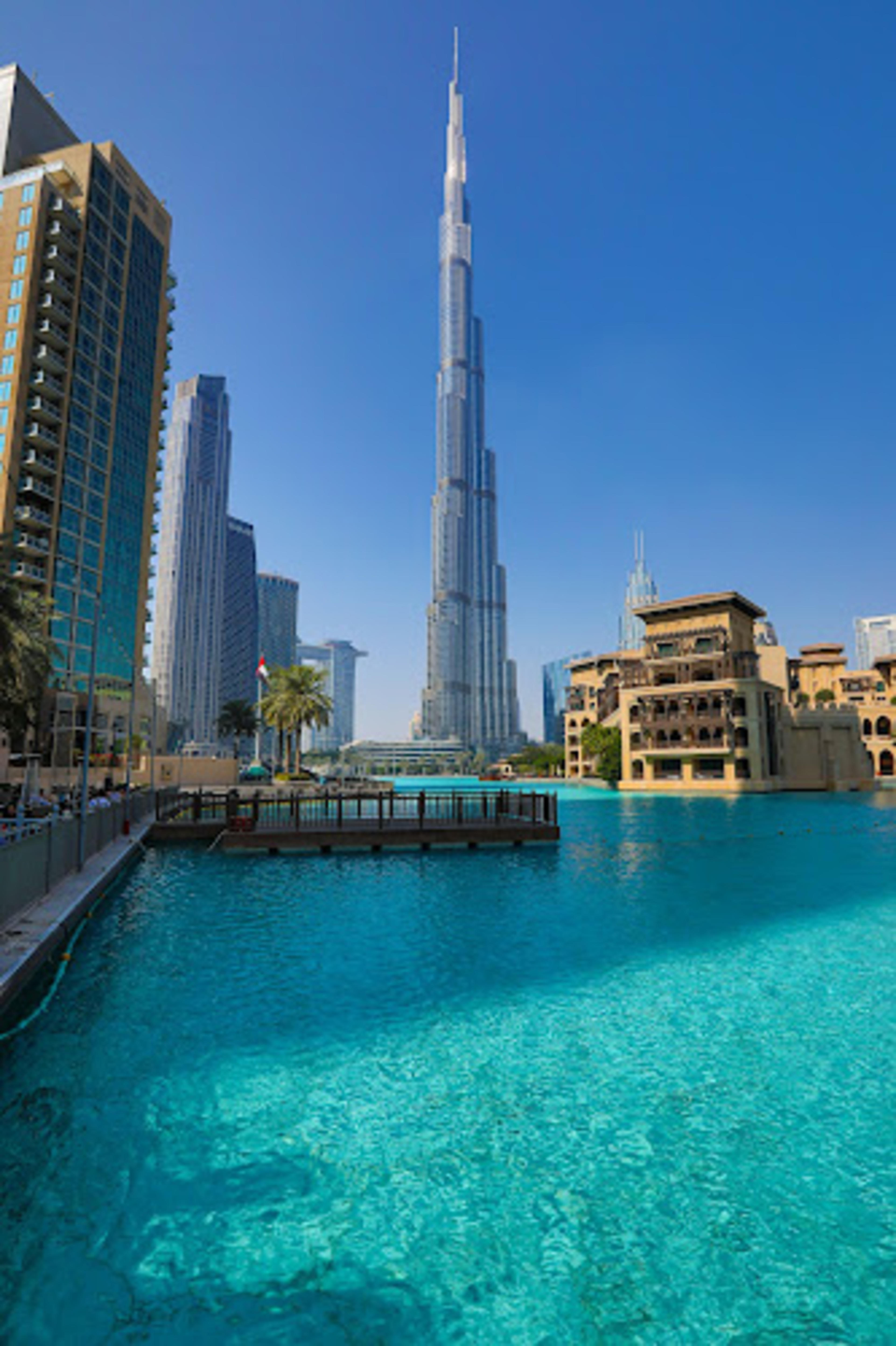 Burj Khalifa . View Over The lake