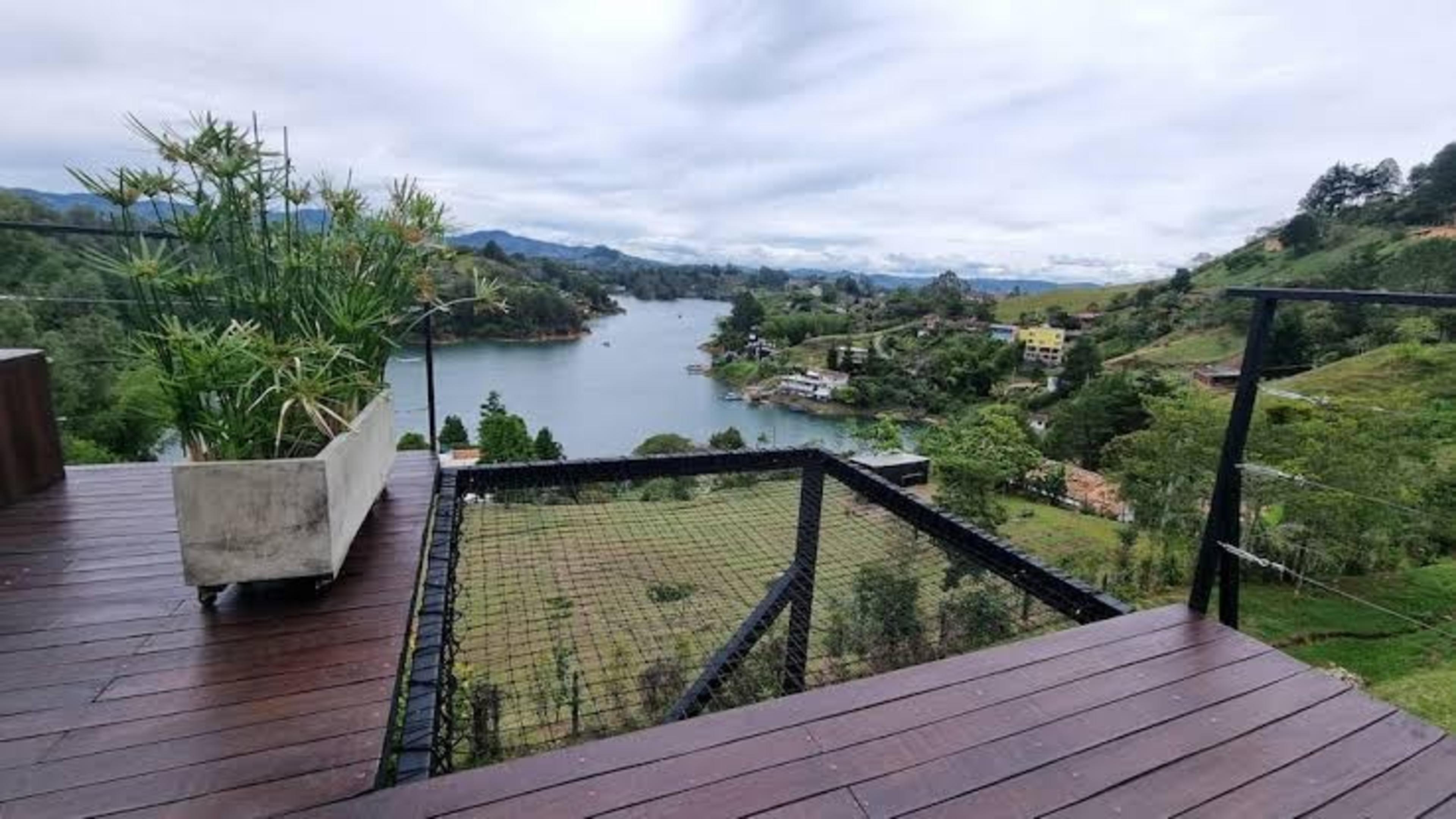 Woodside Ecoliving Guatapé