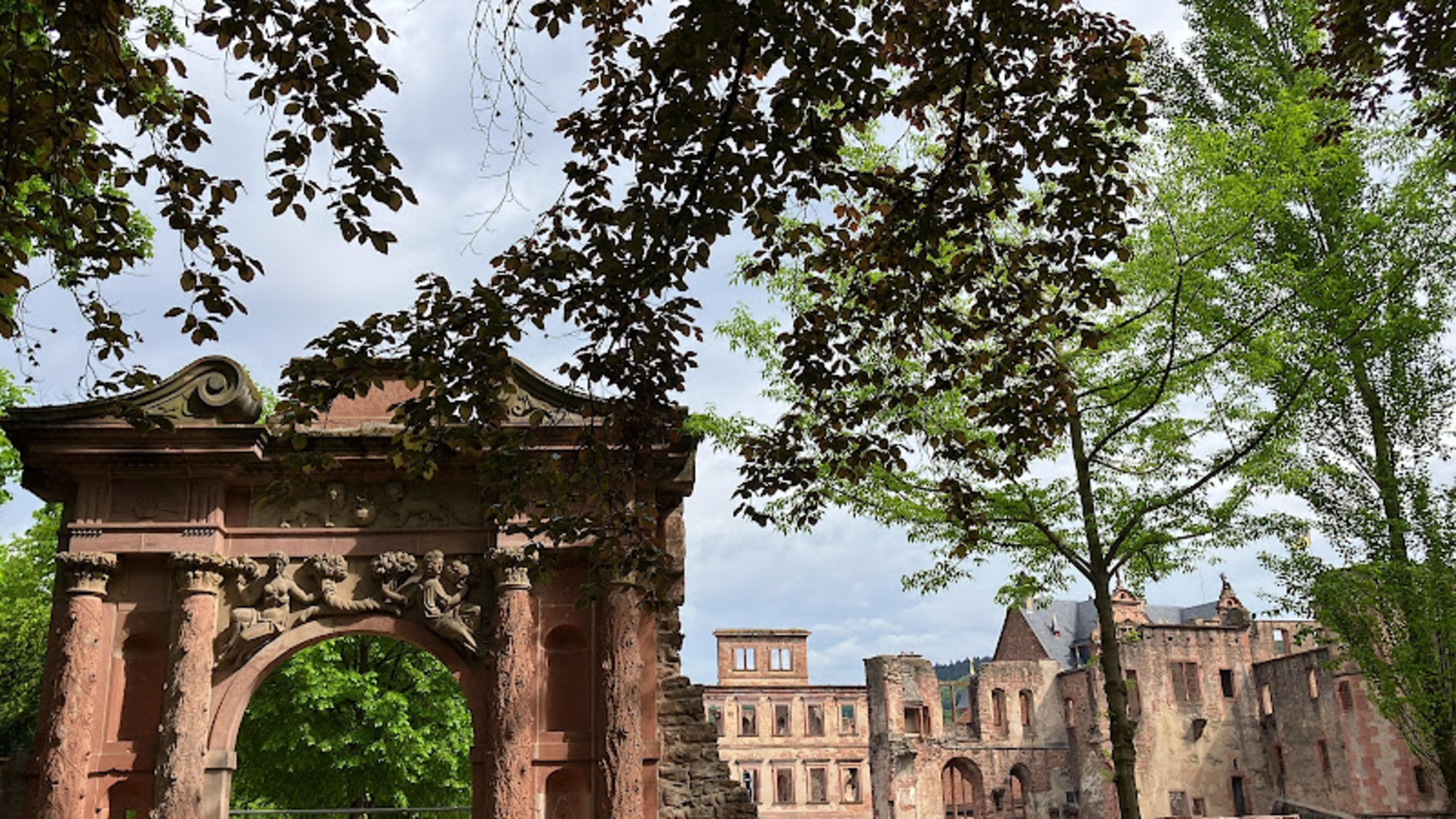 Elizabeth Gate