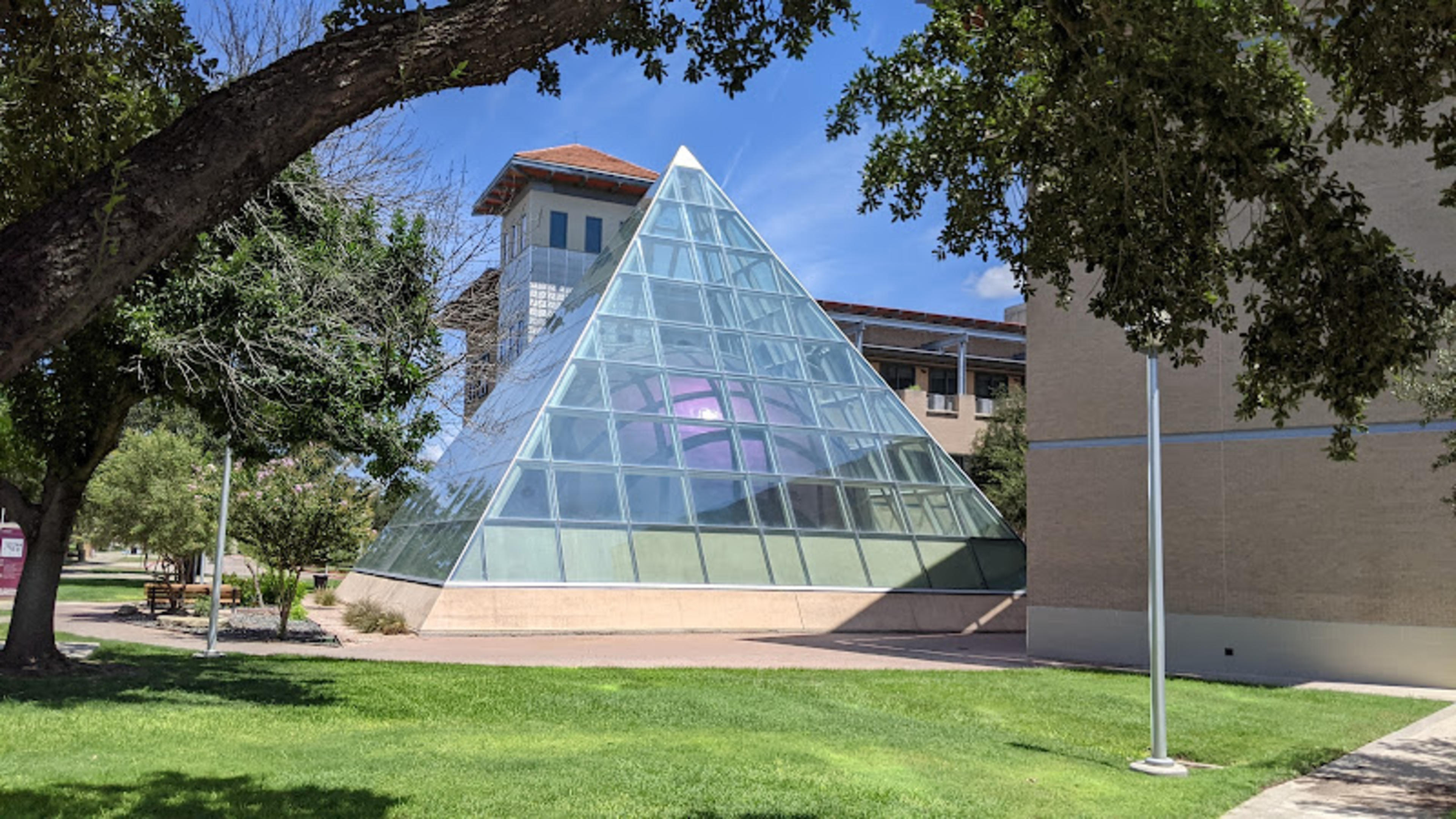 TAMIU Planetarium