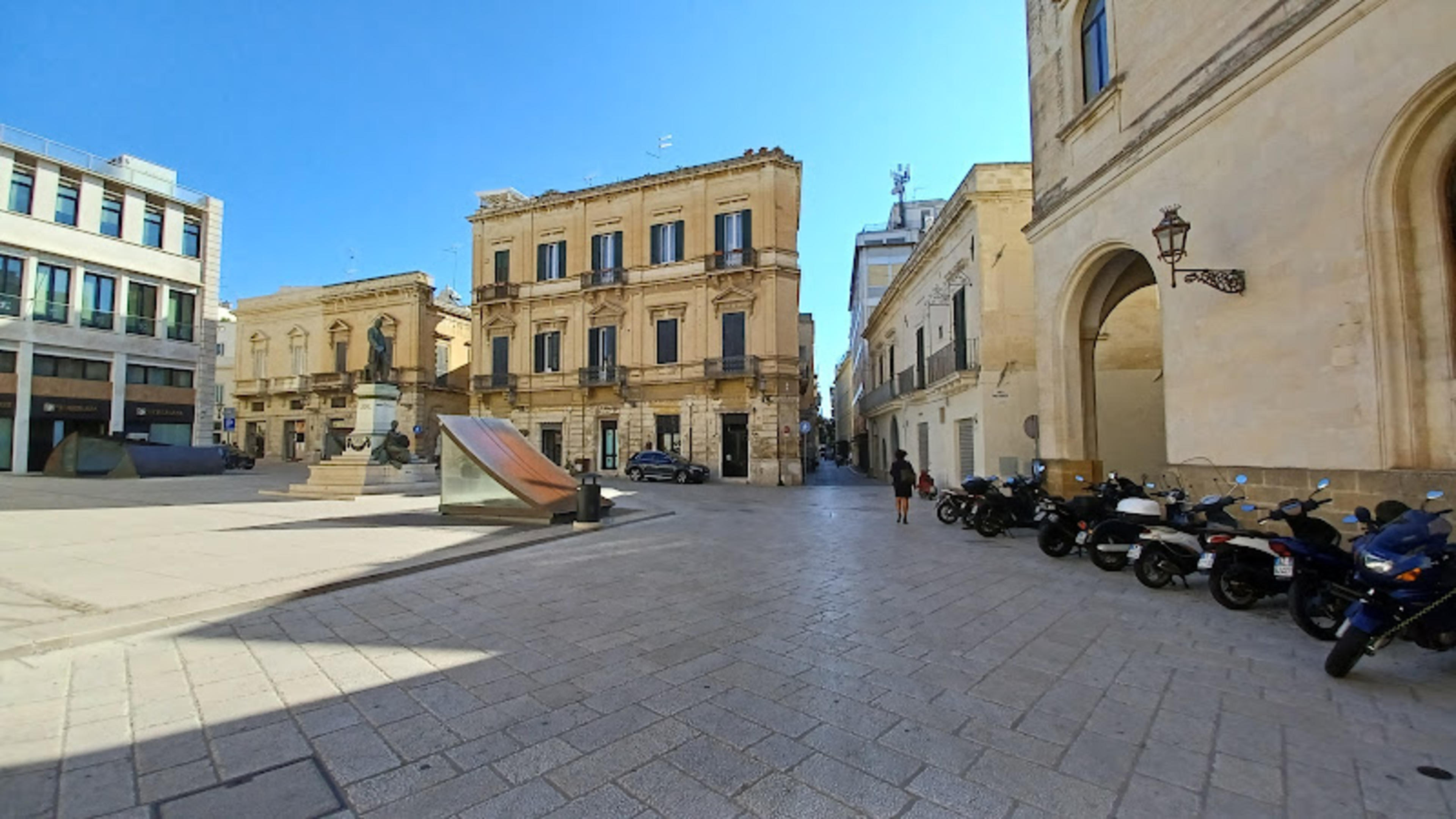 Piazzetta Sigismondo Castromediano