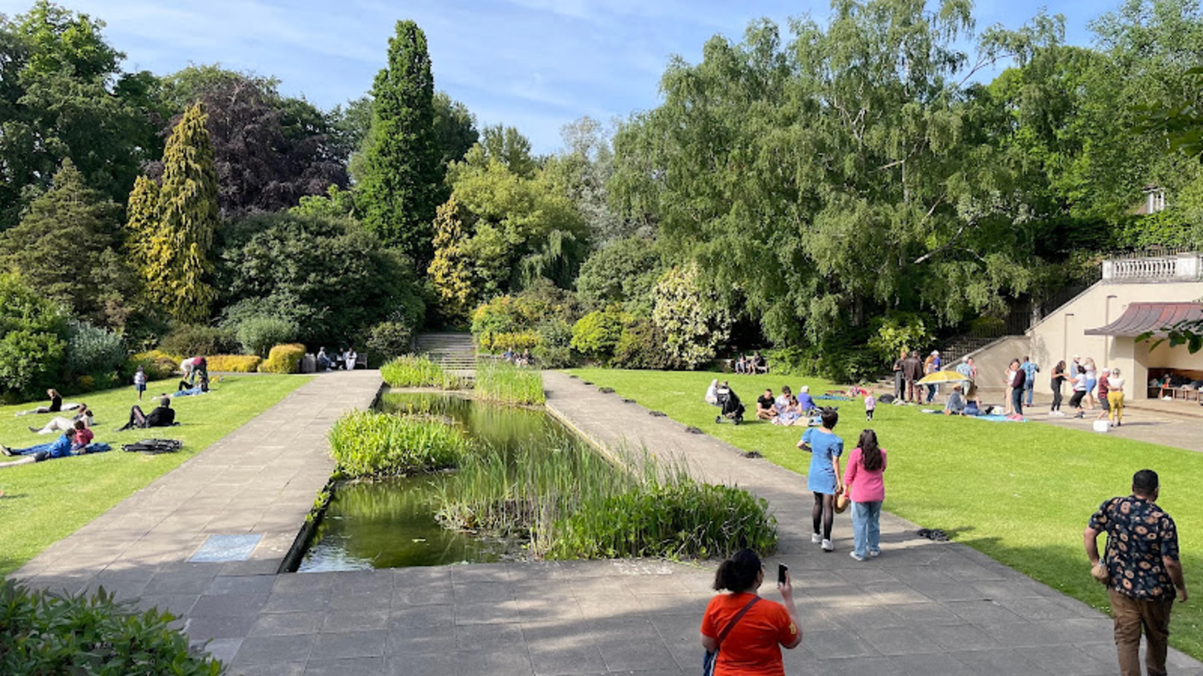 Golders Hill Park