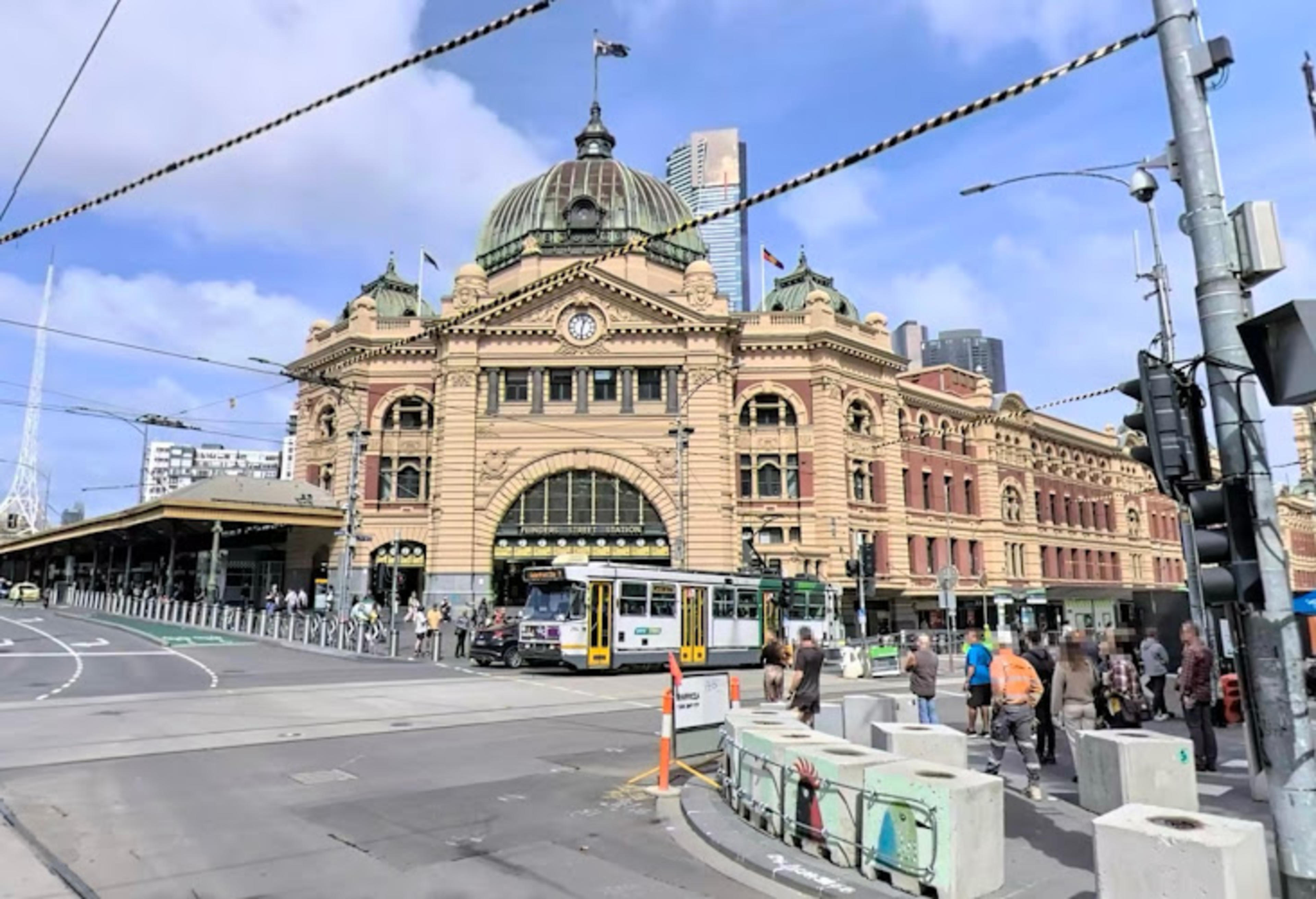 Melbourne Laneways & Arcades Self-Guided Walking Tour