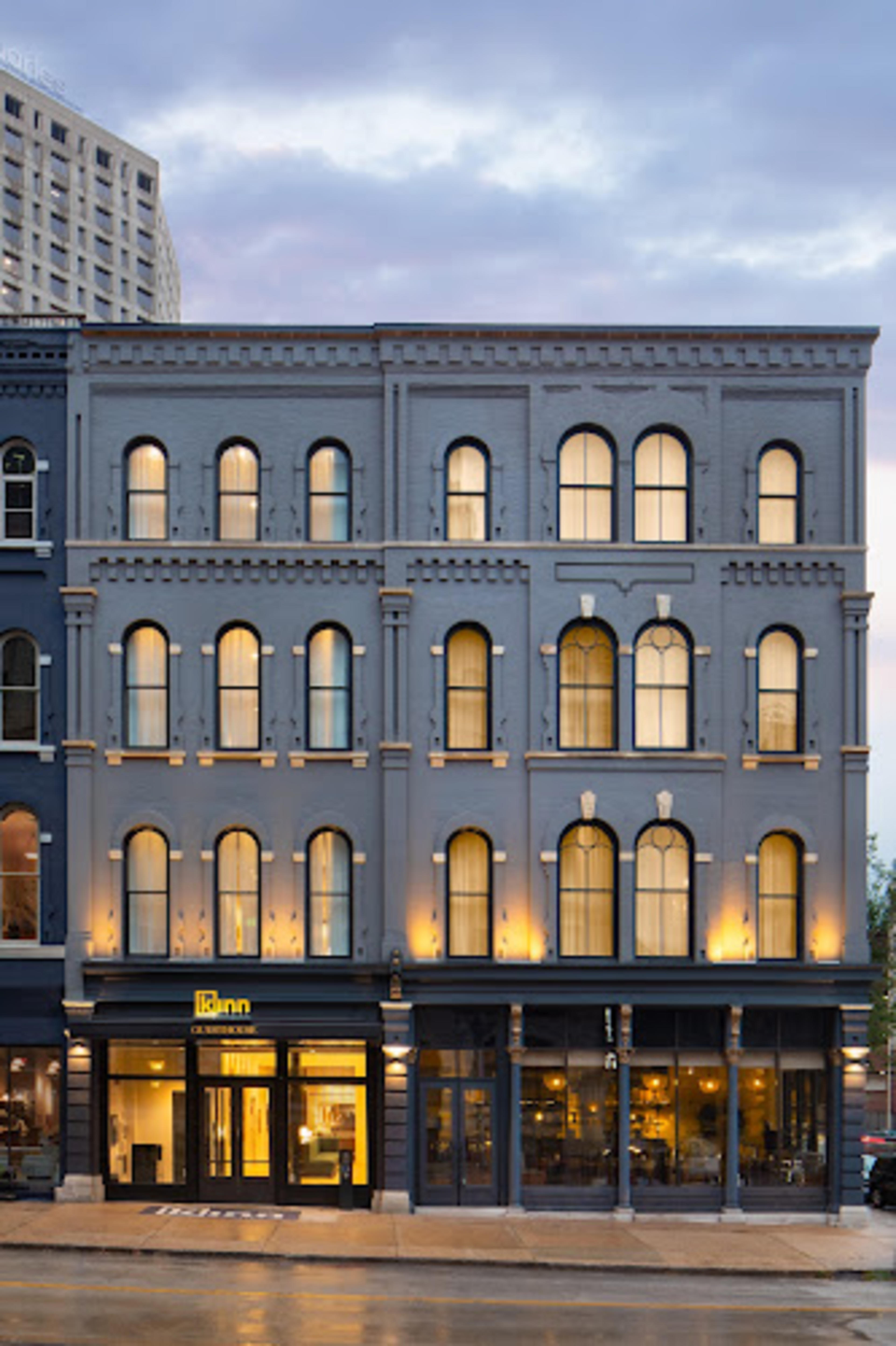 Kinn Guesthouse Downtown Milwaukee