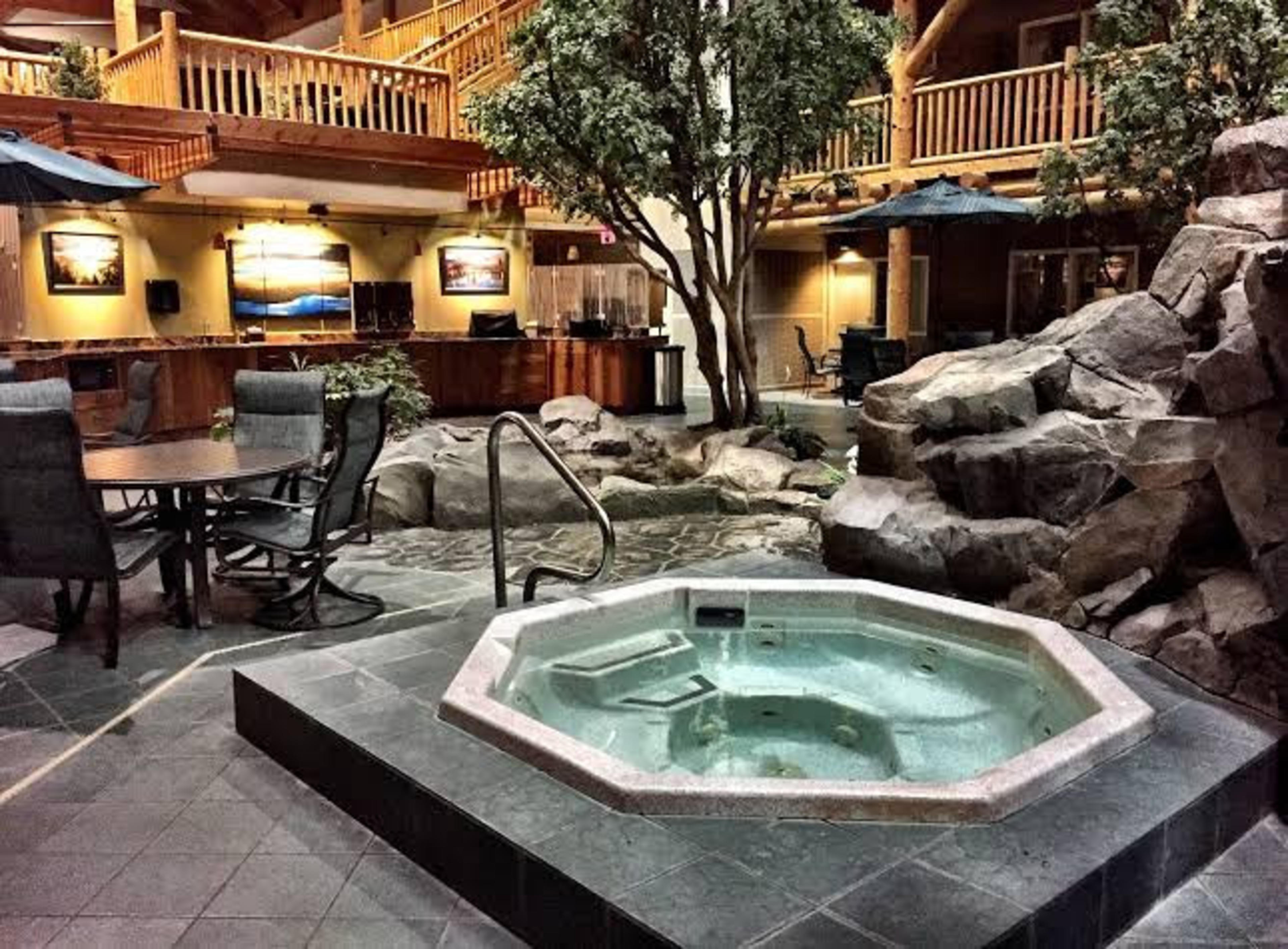 C'mon Inn Hotel & Suites
