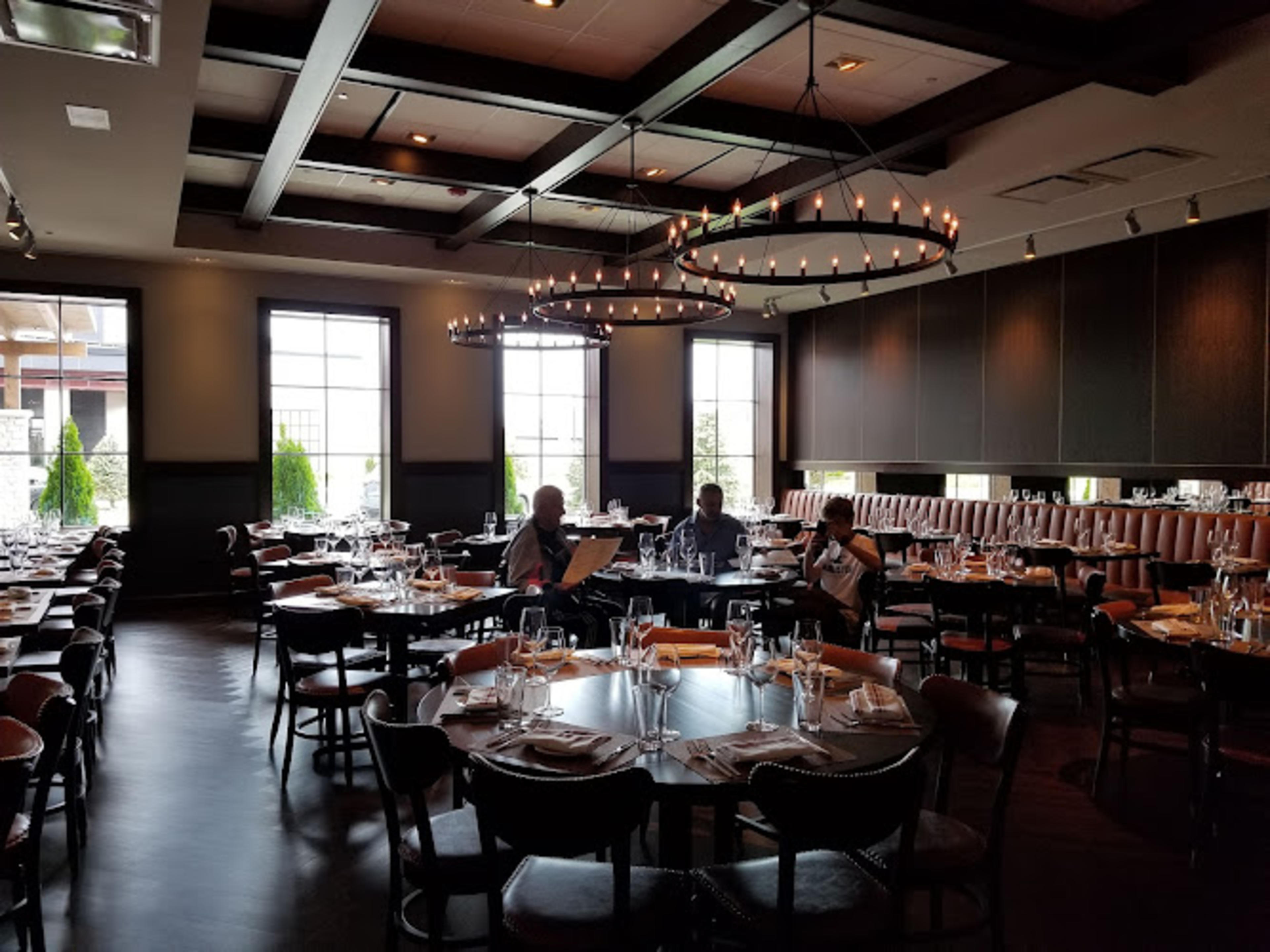 Carmine's Rosemont
