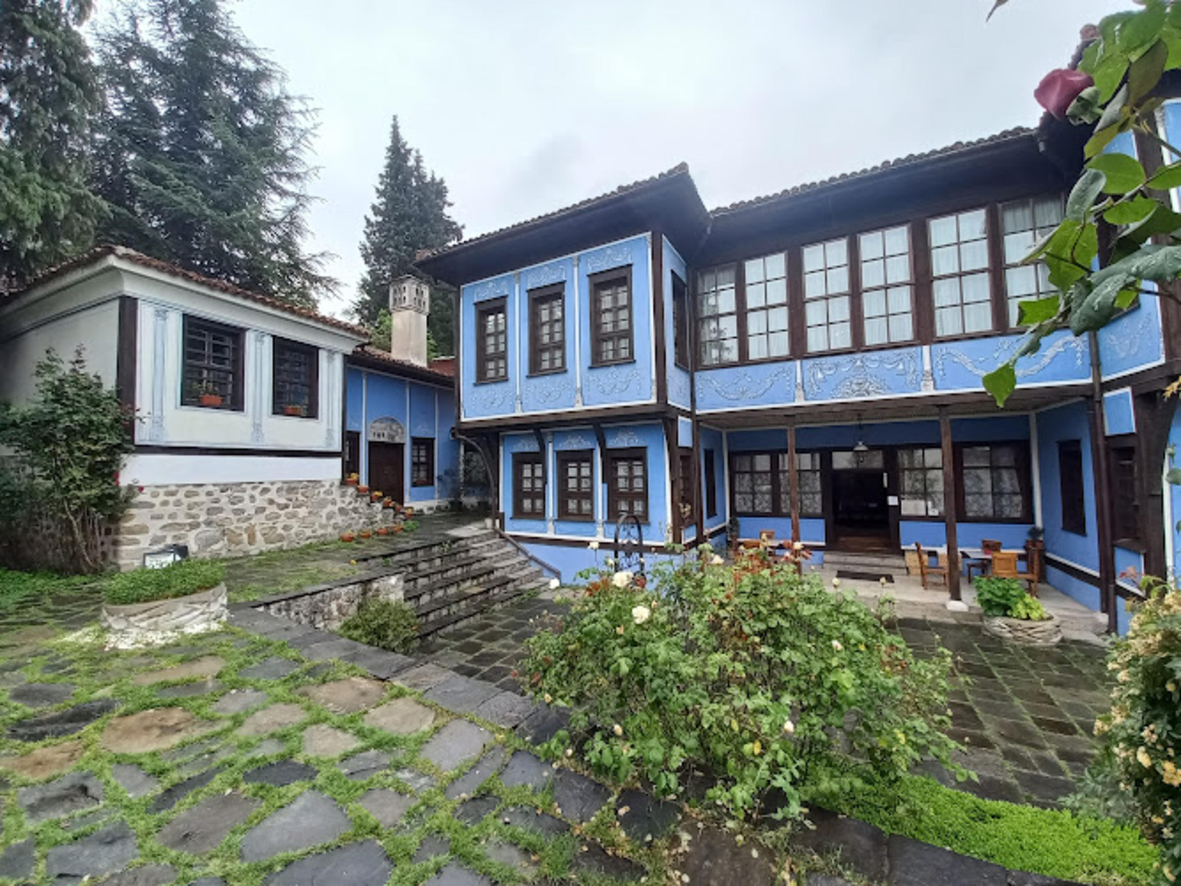 Hindliyan's House