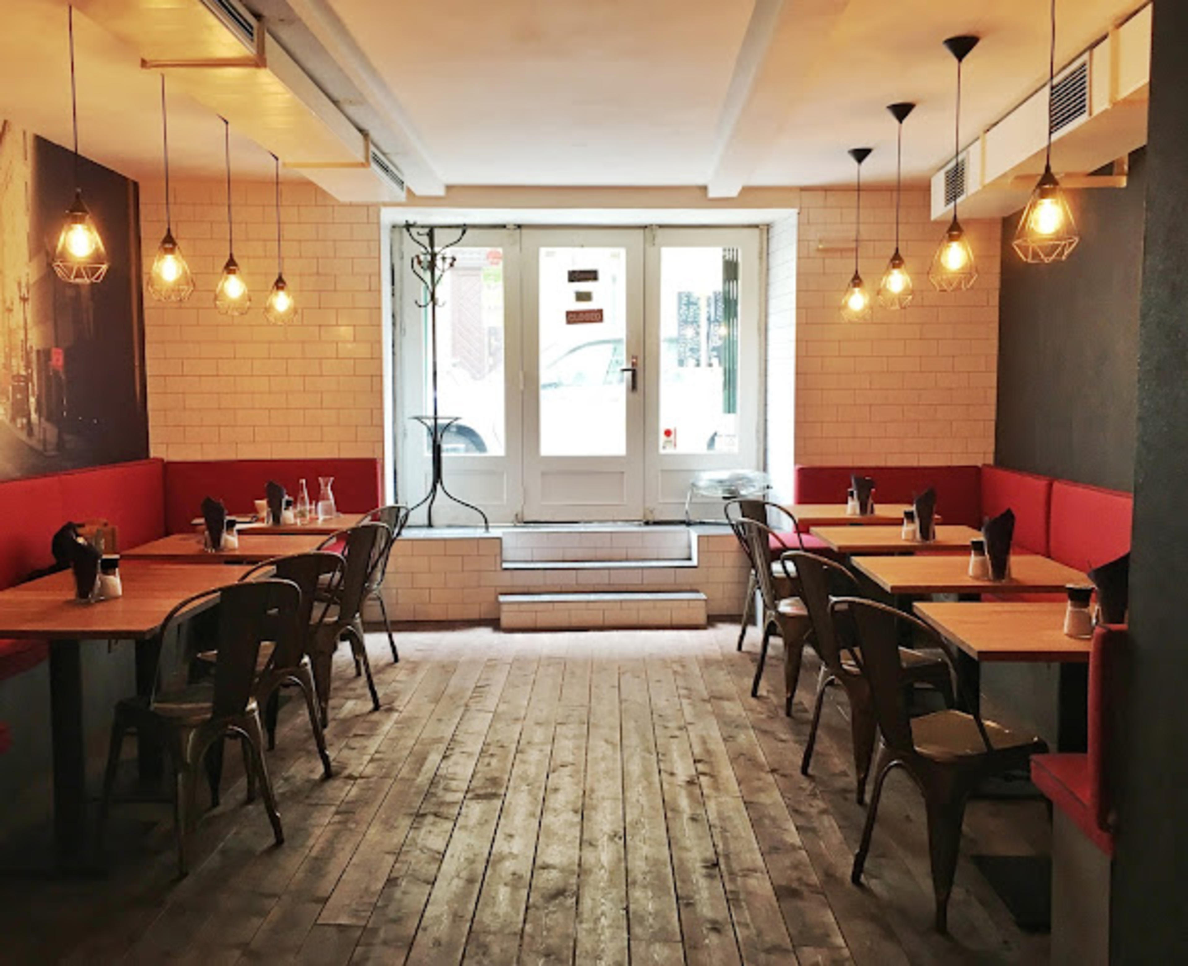 The Street Burgers, Street food and Cocktails, Prague 1