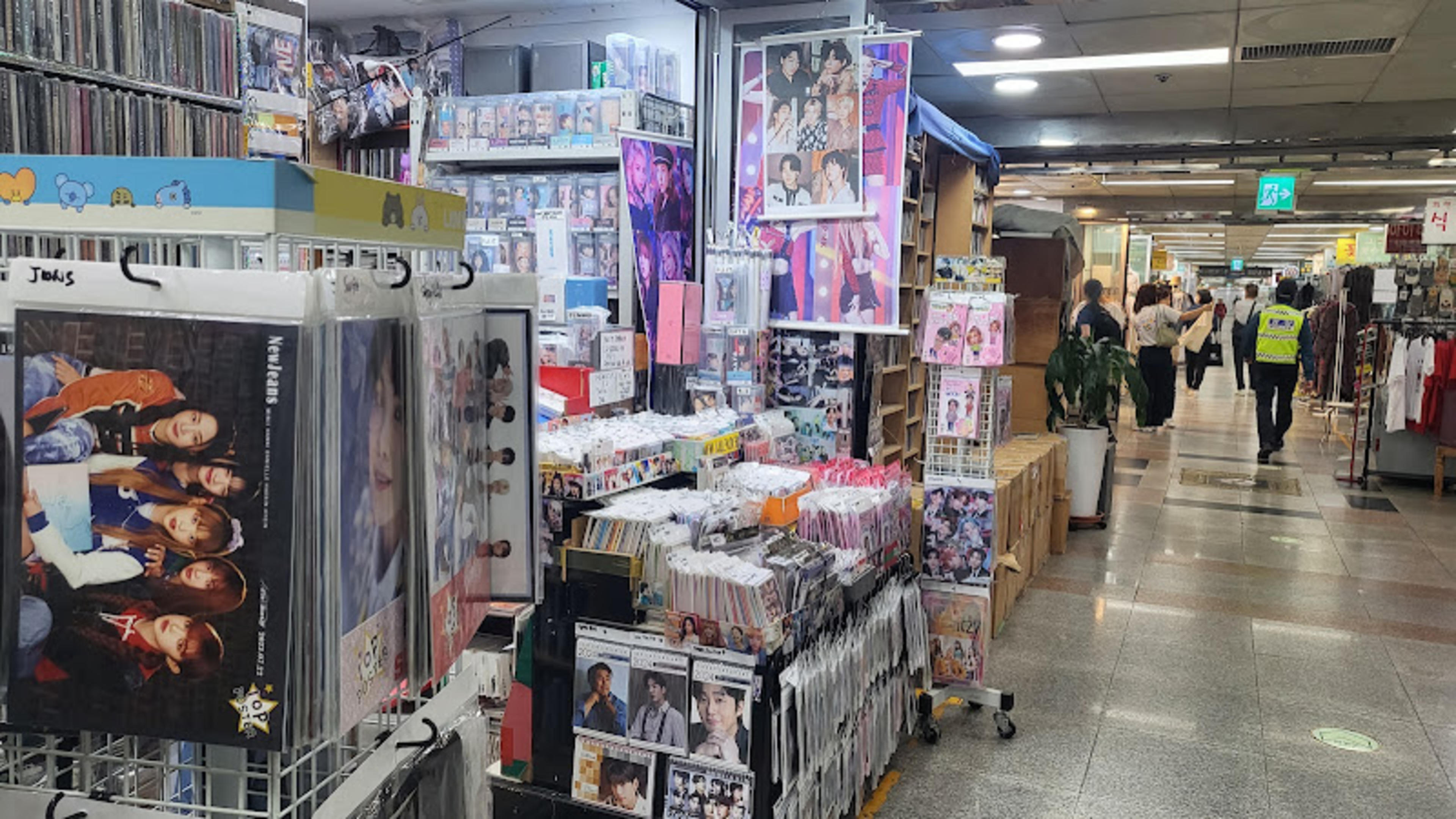Hoehyeon Underground Shopping Center