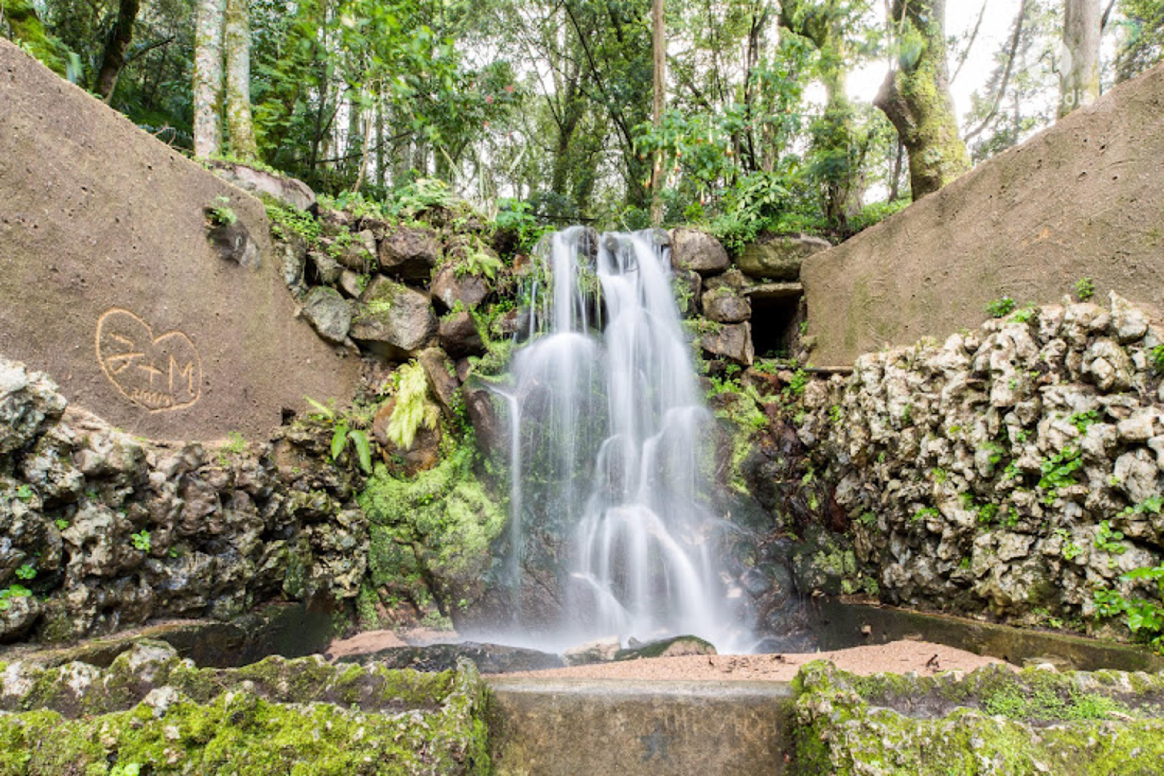 Pisoes Waterfall