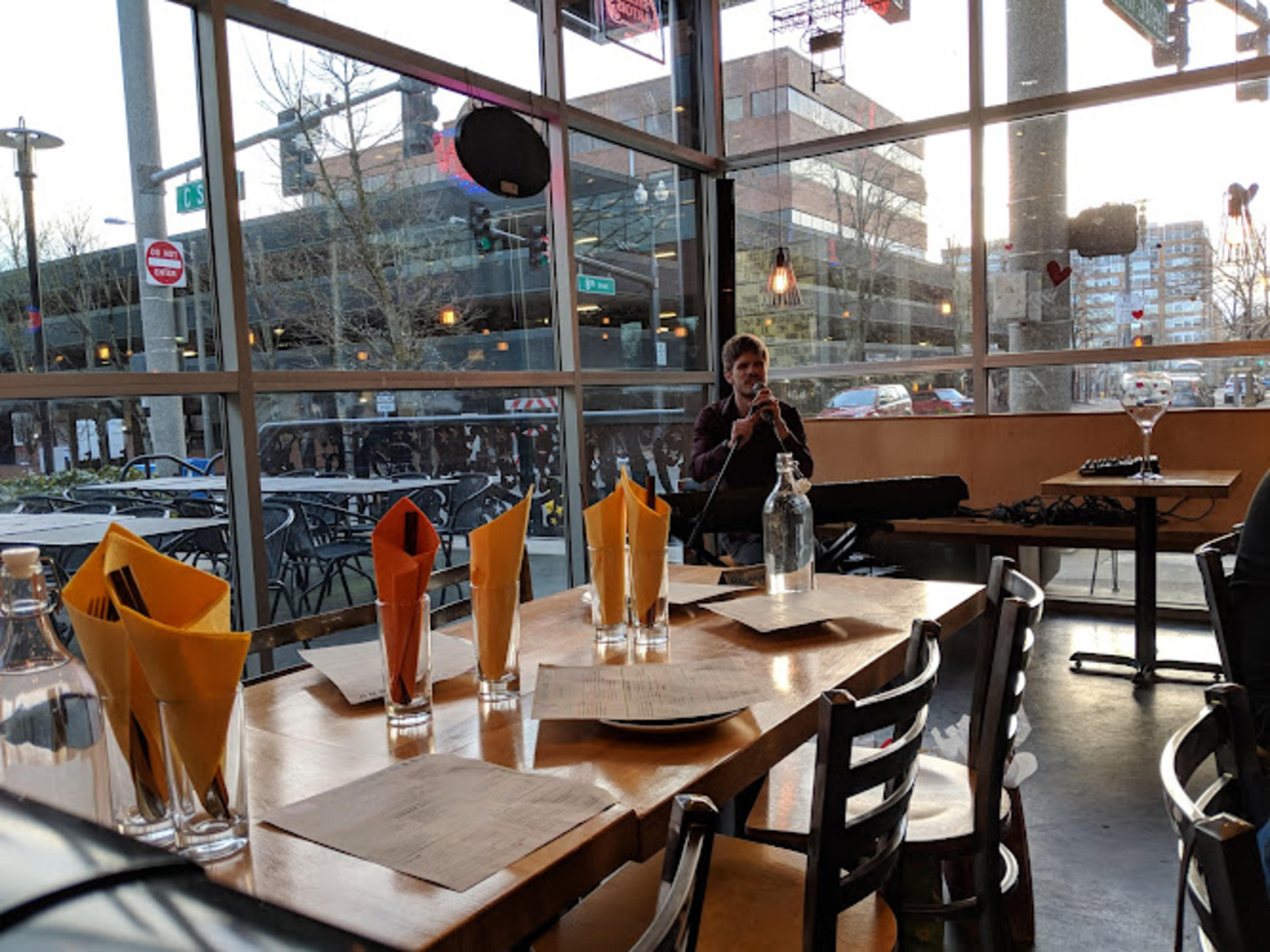 Nom Nom Restaurant and Grill