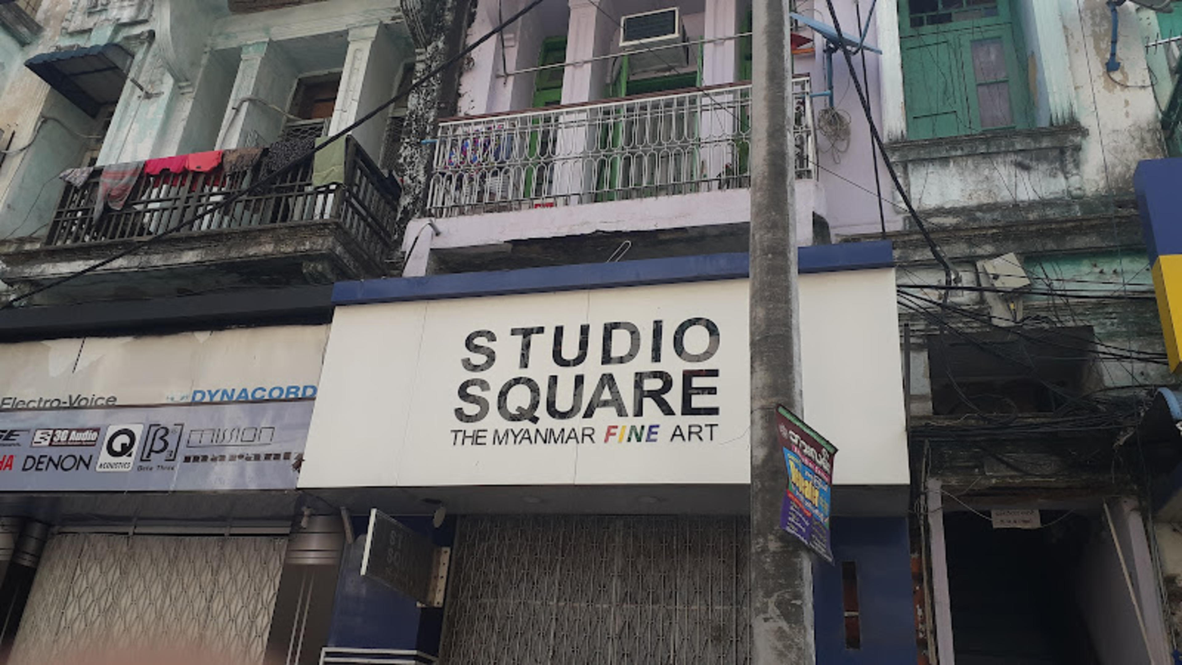 STUDIO SQUARE
